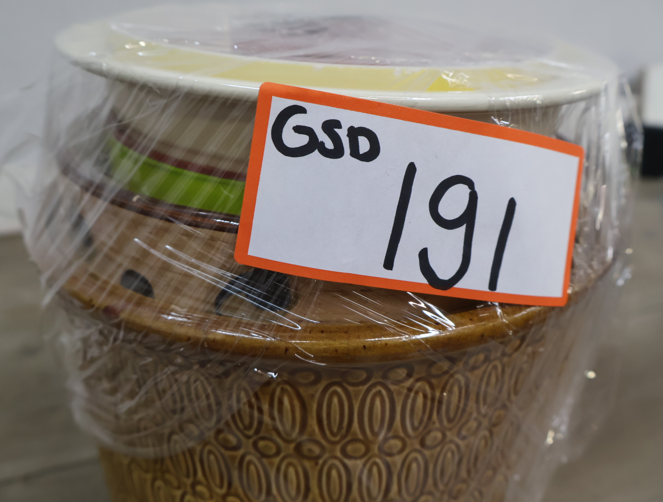 Set van 6 diverse keramieken potten – foto 20 – kavel bij GSD Auctions, Zoeterwoude