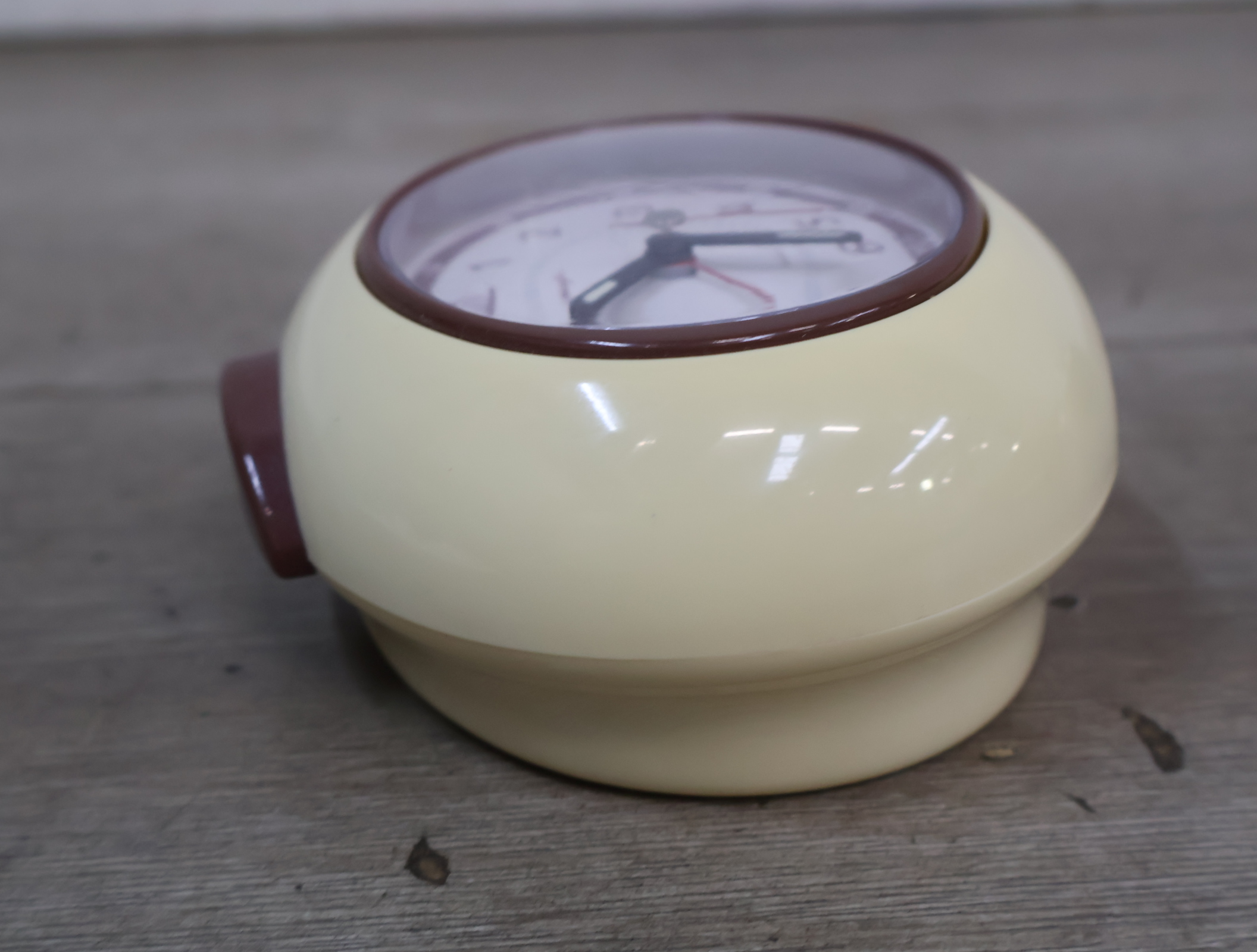 Wekker Mingfa kunststof – foto 9 – kavel bij GSD Auctions, Zoeterwoude