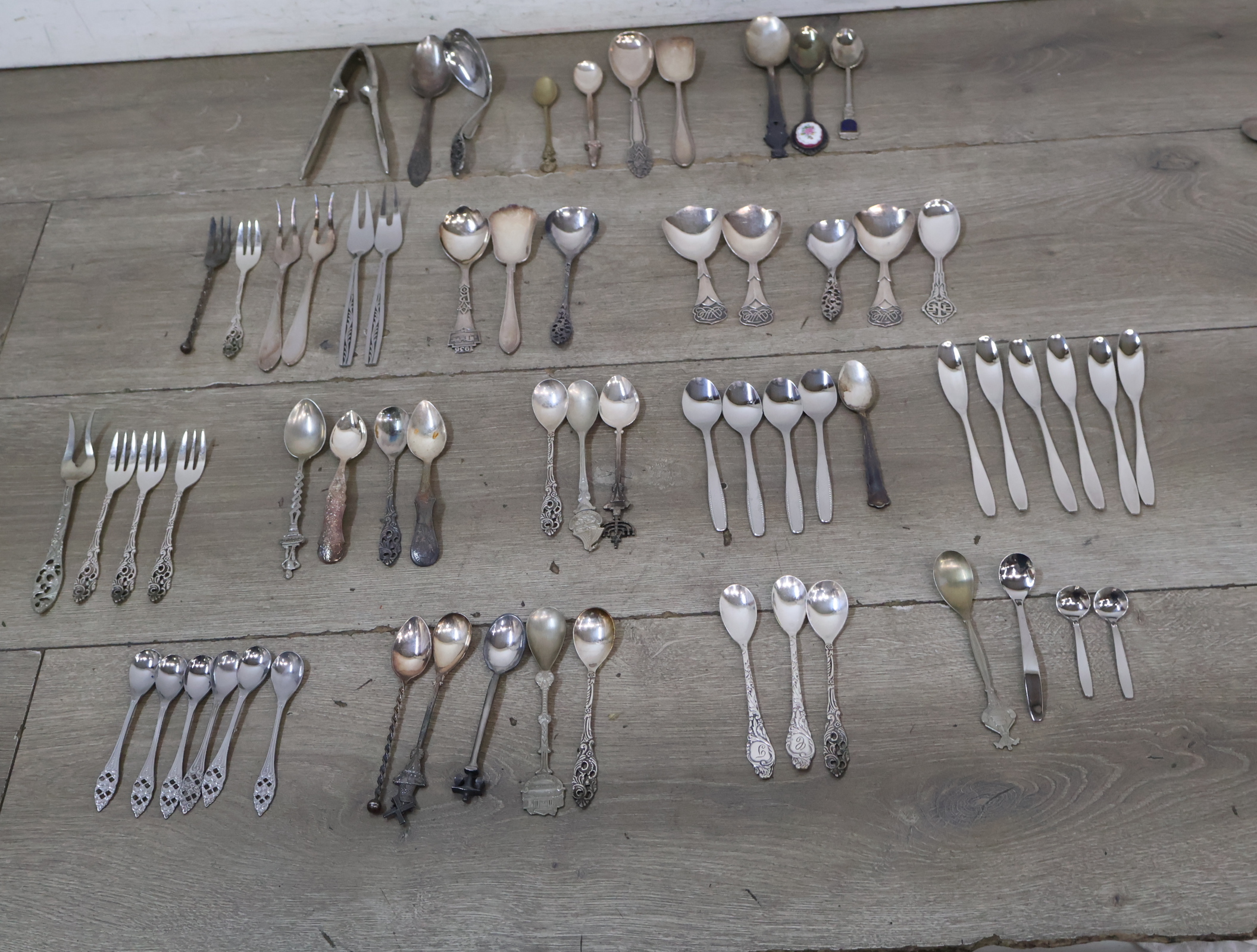 Diverse verzamelingen verzilverde lepels en vorken – foto 4 – kavel bij GSD Auctions, Zoeterwoude