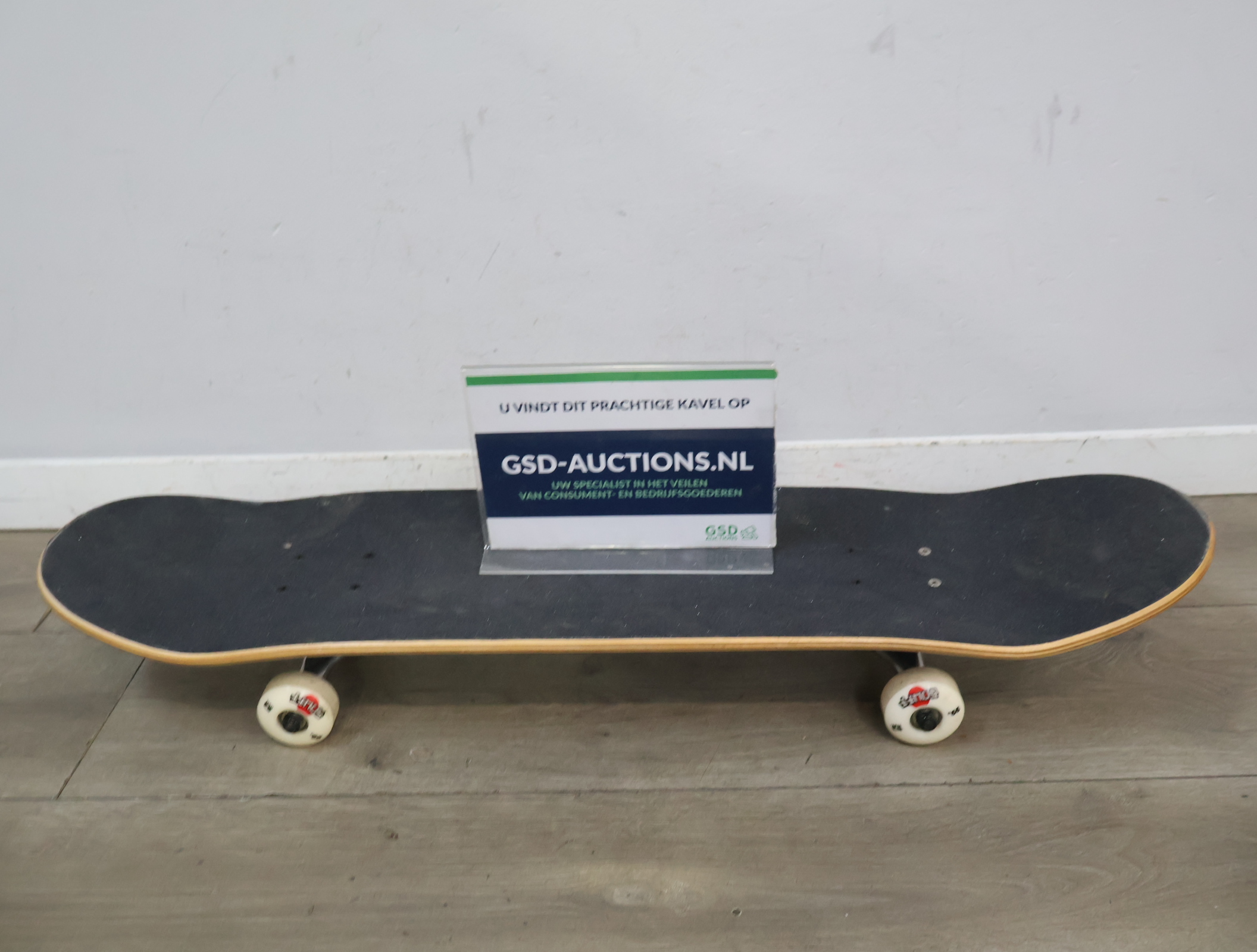 Skateboard – foto 2 – kavel bij GSD Auctions, Zoeterwoude