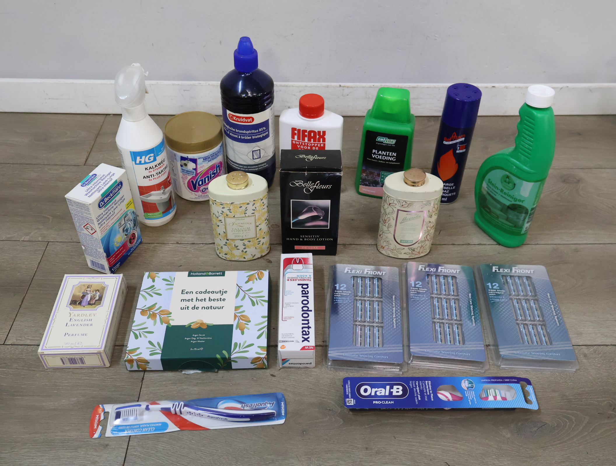 Diverse verzorgings-, schoonmaak- en huishoudproducten – foto 4 – kavel bij GSD Auctions, Zoeterwoude
