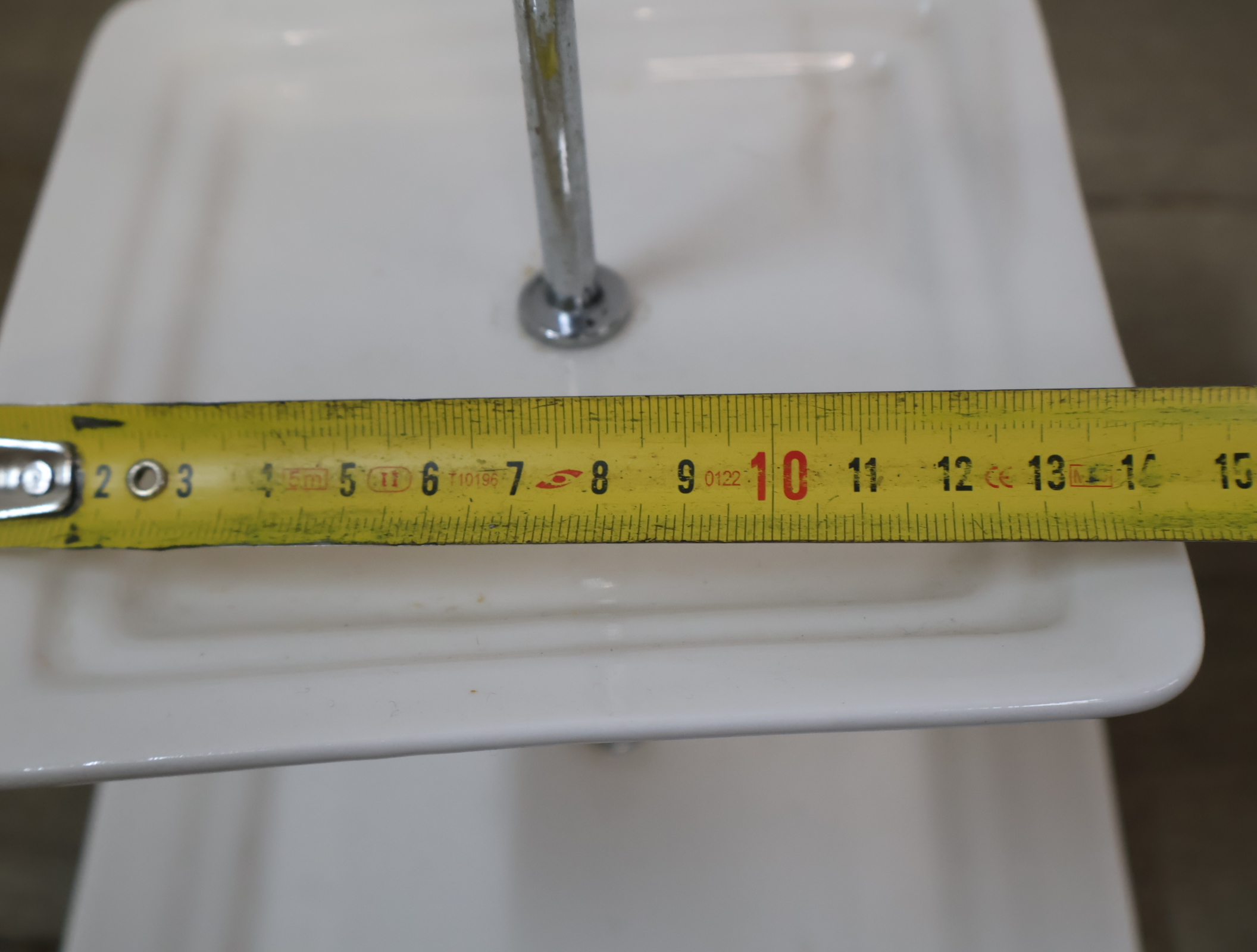 Set van 2 etagères – foto 18 – kavel bij GSD Auctions, Zoeterwoude