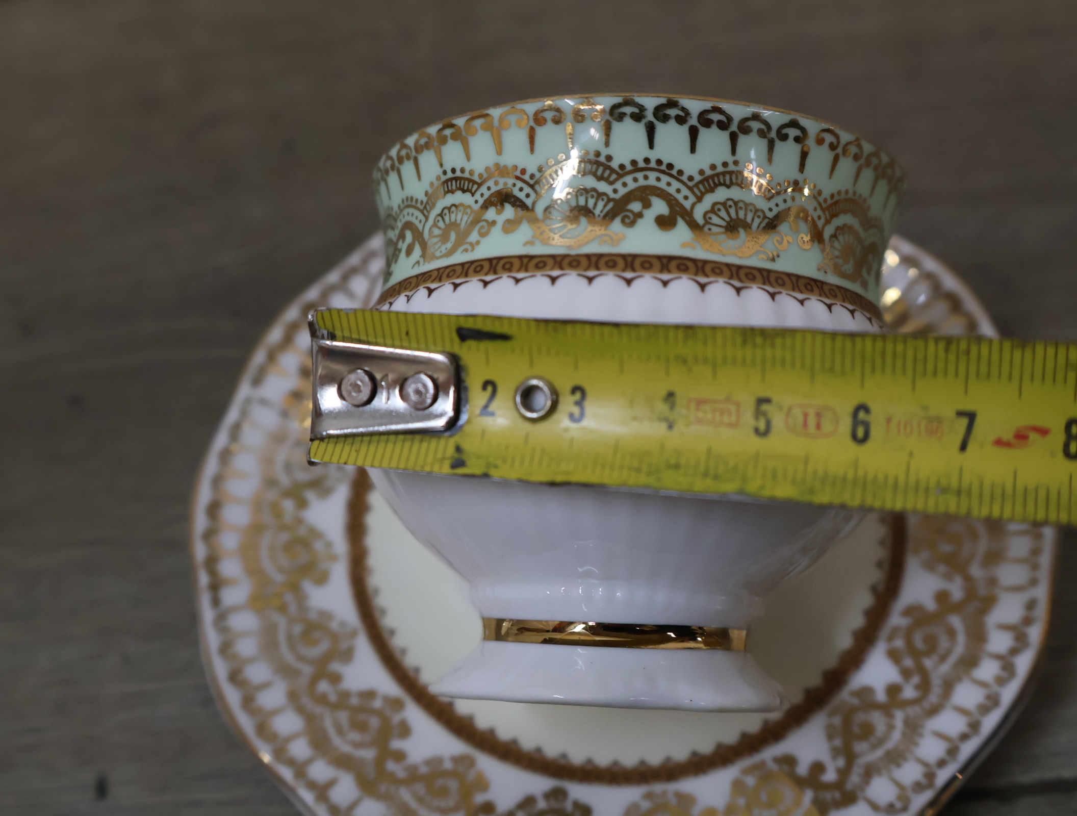 Porseleinen theepot met twee kop en schotels – foto 17 – kavel bij GSD Auctions, Zoeterwoude