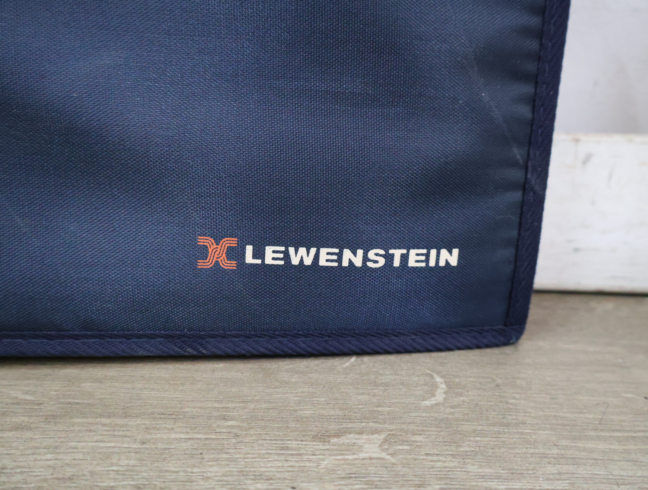 Lewenstein Silverline 710 elektronische naaimachine – foto 8 – kavel bij GSD Auctions, Zoeterwoude