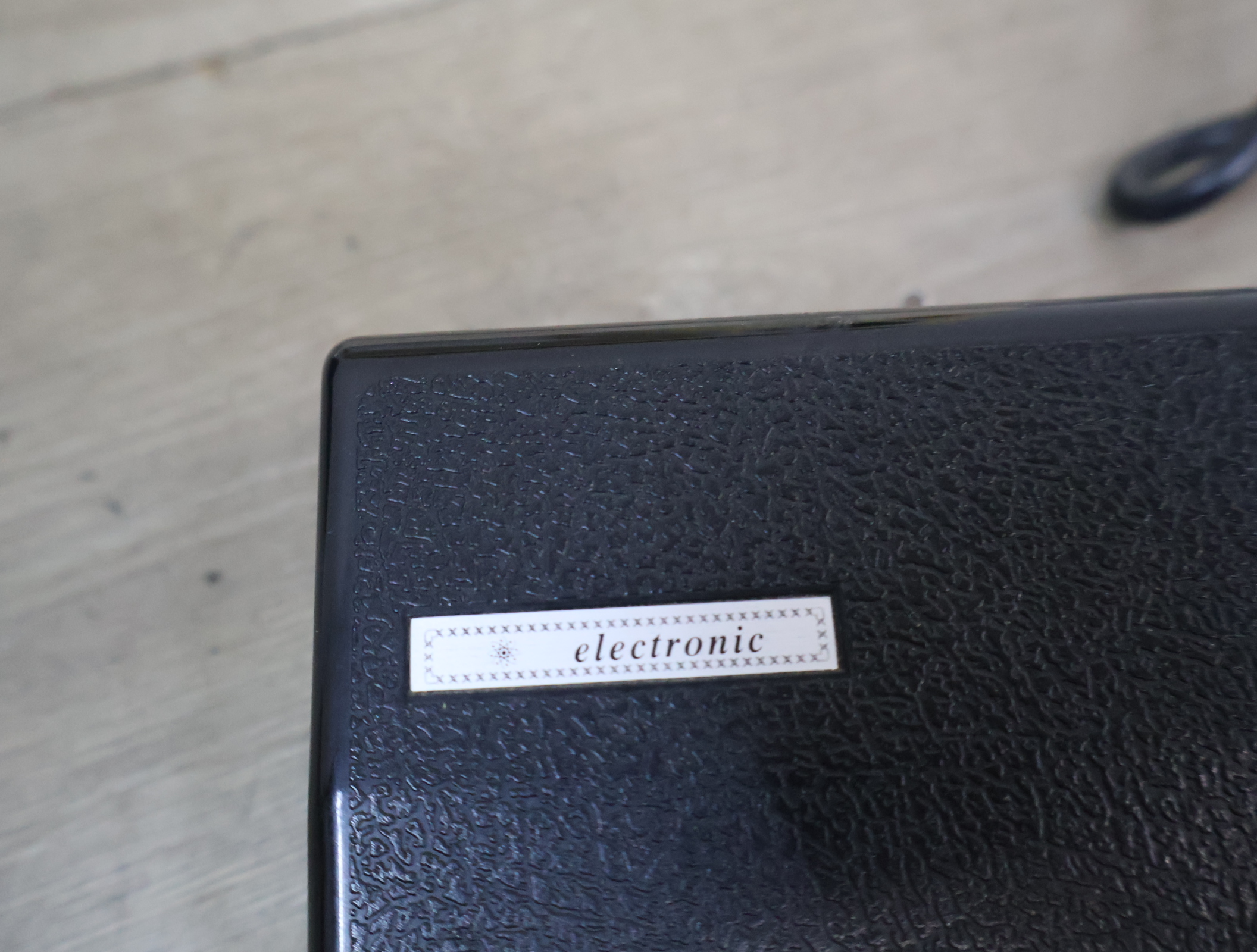 Lewenstein Silverline 710 elektronische naaimachine – foto 10 – kavel bij GSD Auctions, Zoeterwoude