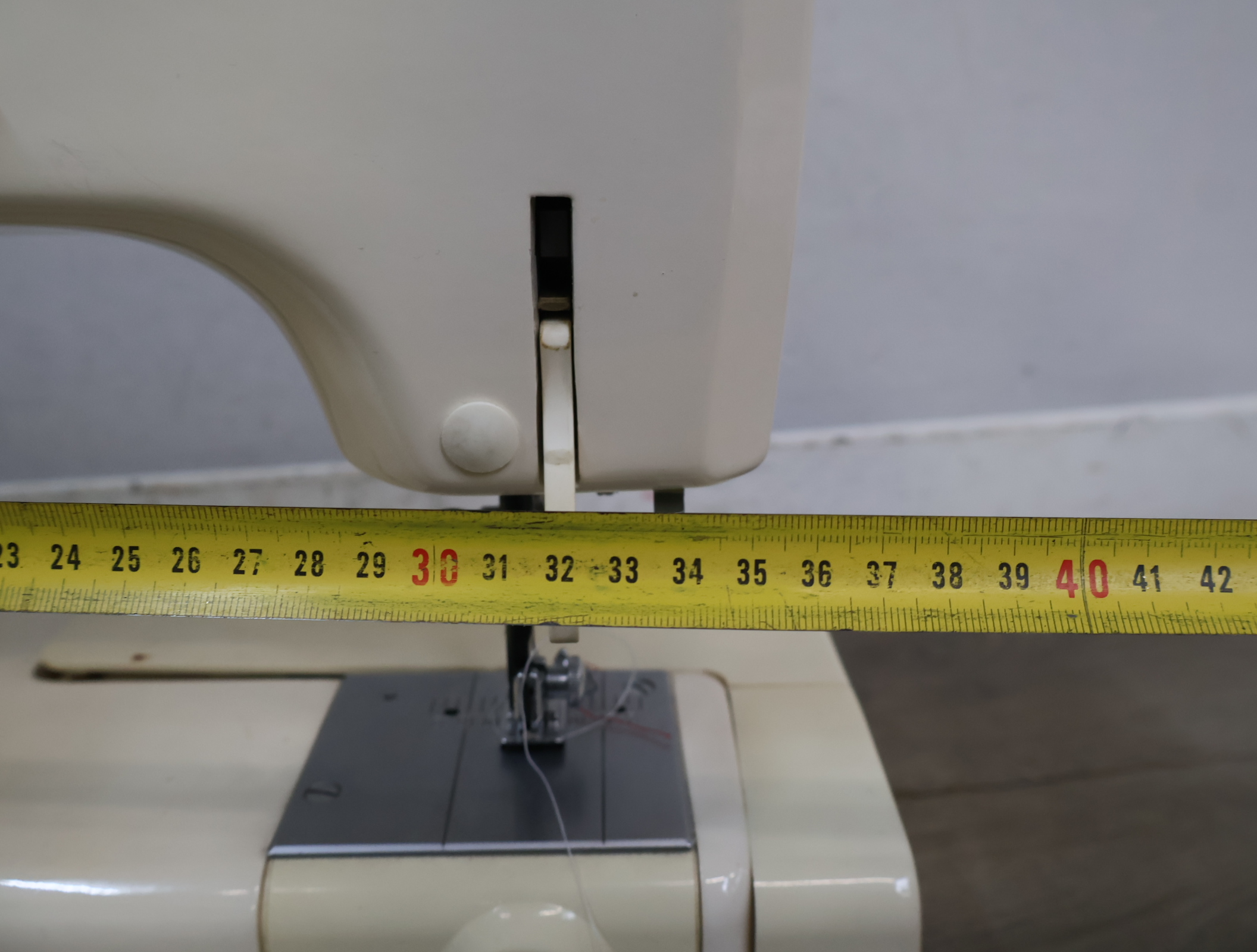 Lewenstein Silverline 710 elektronische naaimachine – foto 22 – kavel bij GSD Auctions, Zoeterwoude
