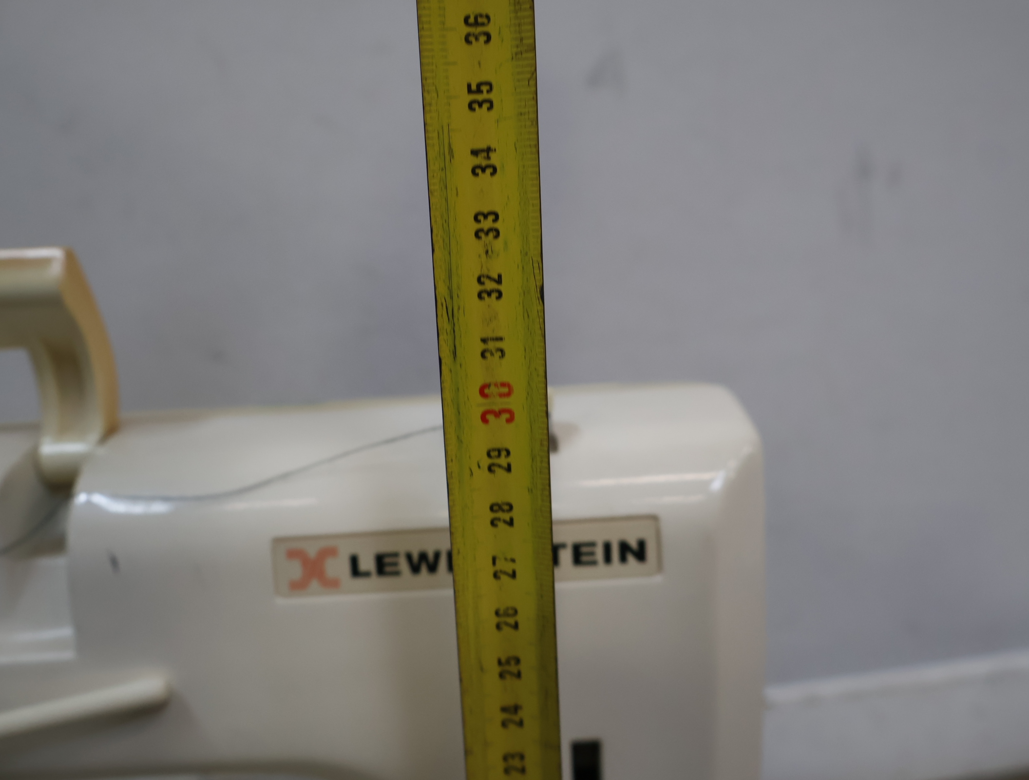 Lewenstein Silverline 710 elektronische naaimachine – foto 23 – kavel bij GSD Auctions, Zoeterwoude