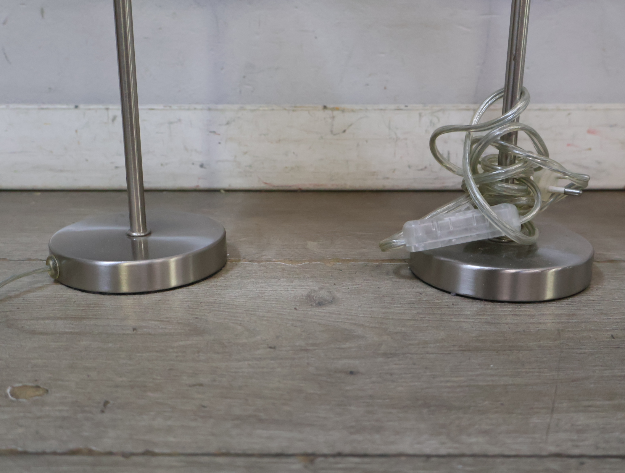Set van 2 tafellampen met bruine stoffen kap – foto 6 – kavel bij GSD Auctions, Zoeterwoude