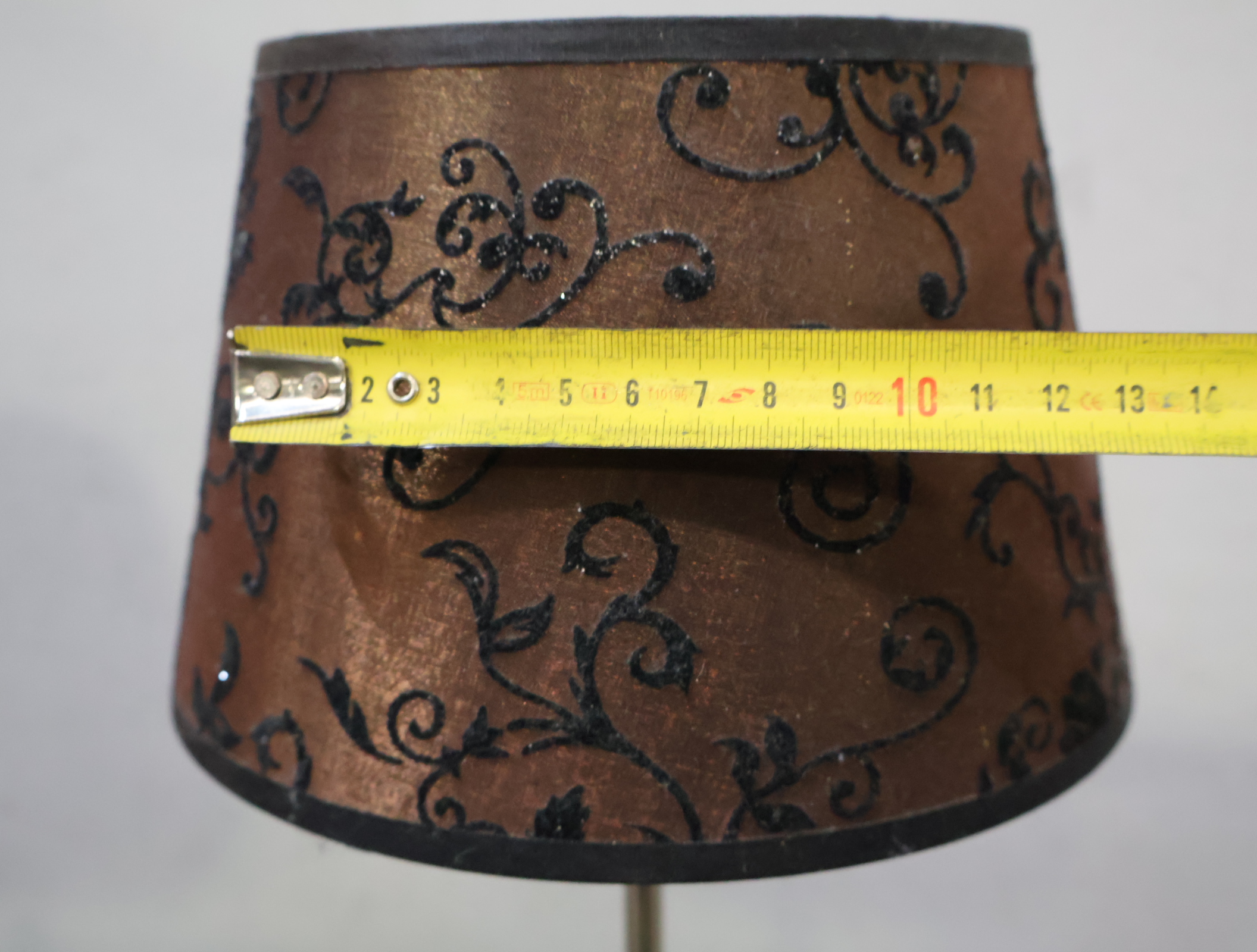 Set van 2 tafellampen met bruine stoffen kap – foto 15 – kavel bij GSD Auctions, Zoeterwoude