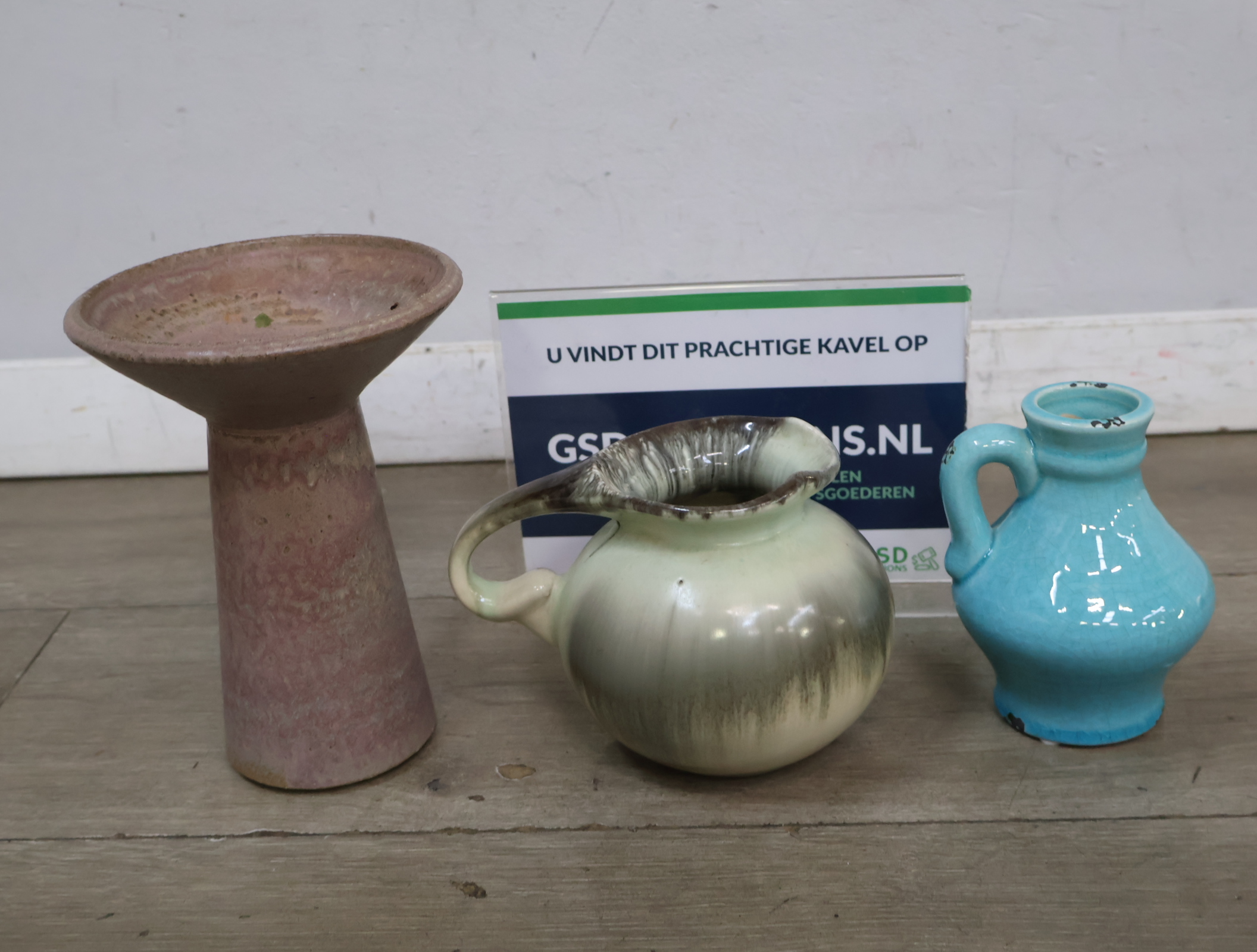 Set van drie keramische vazen – foto 3 – kavel bij GSD Auctions, Zoeterwoude