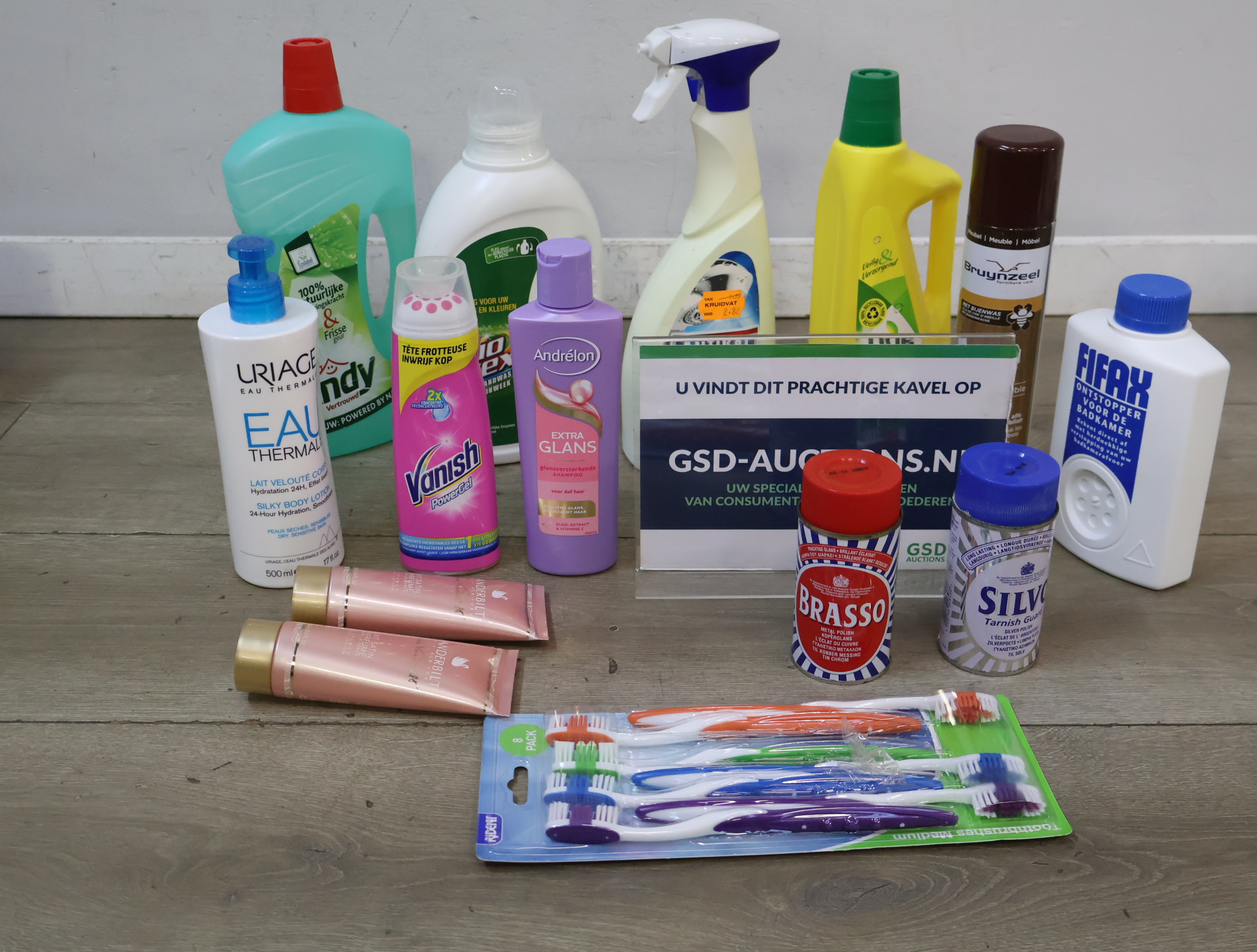 Huishoudelijke en persoonlijke verzorgingsproducten – foto 2 – kavel bij GSD Auctions, Zoeterwoude