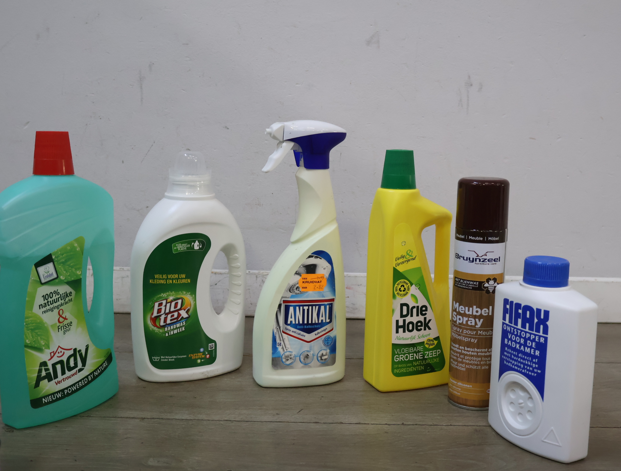 Huishoudelijke en persoonlijke verzorgingsproducten – foto 7 – kavel bij GSD Auctions, Zoeterwoude