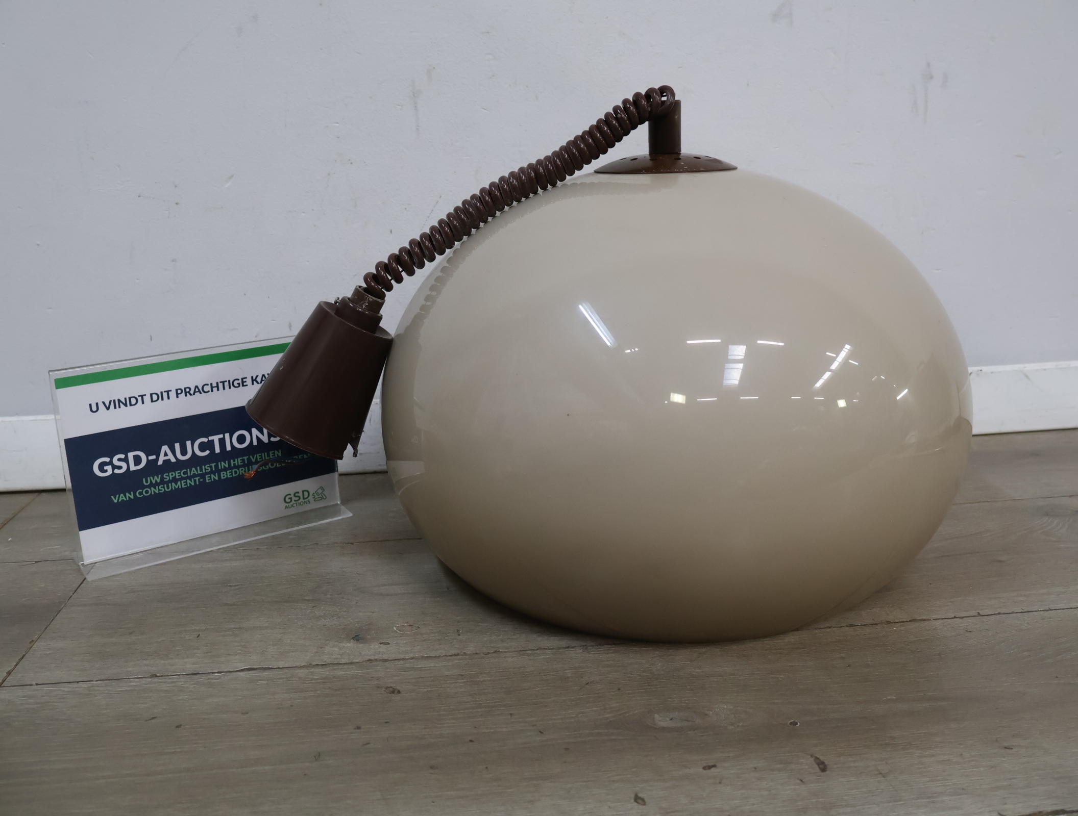 Vintage beige-bruine 'mushroom' Hanglamp - Jaren '60 – foto 2 – kavel bij GSD Auctions, Zoeterwoude