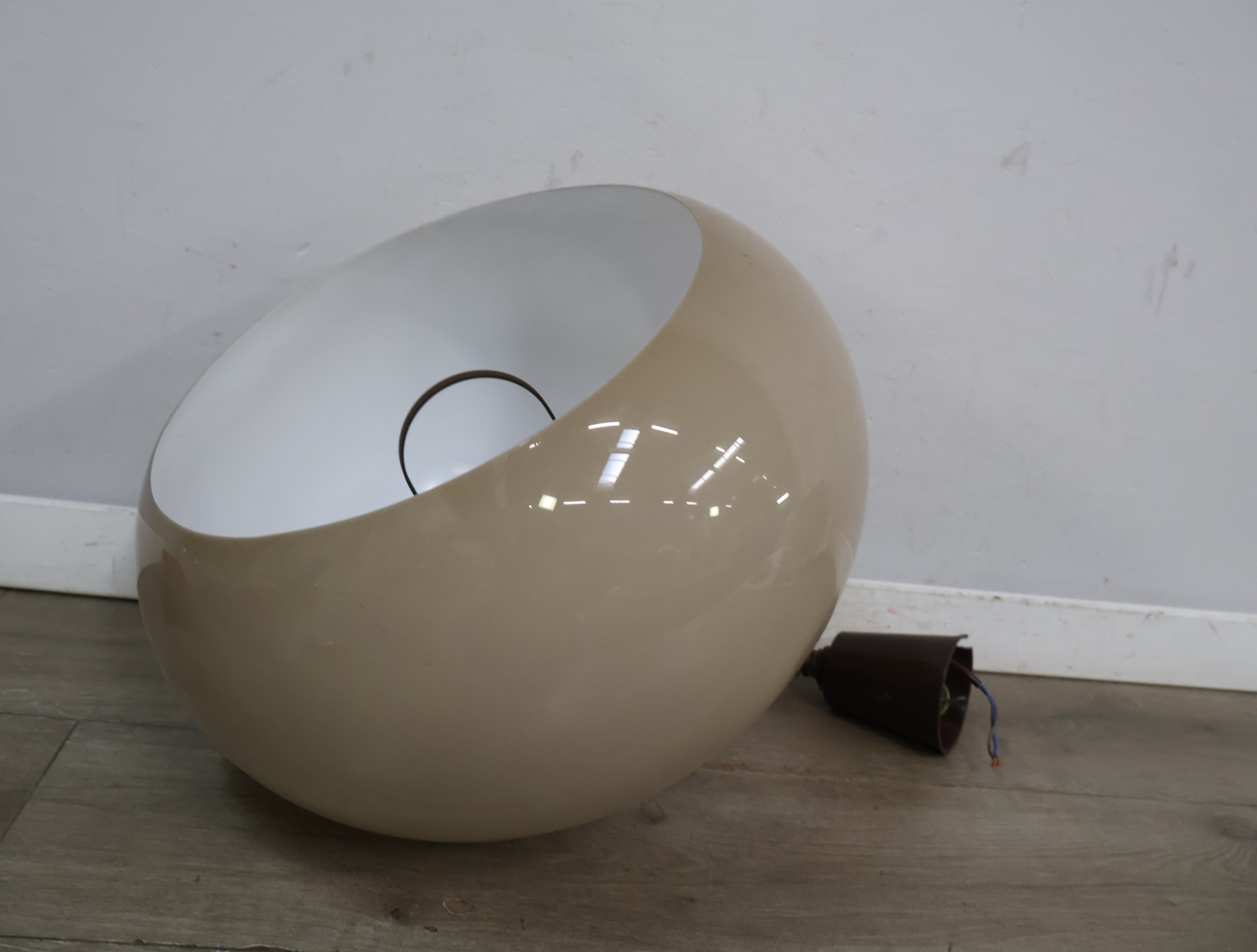Vintage beige-bruine 'mushroom' Hanglamp - Jaren '60 – foto 14 – kavel bij GSD Auctions, Zoeterwoude