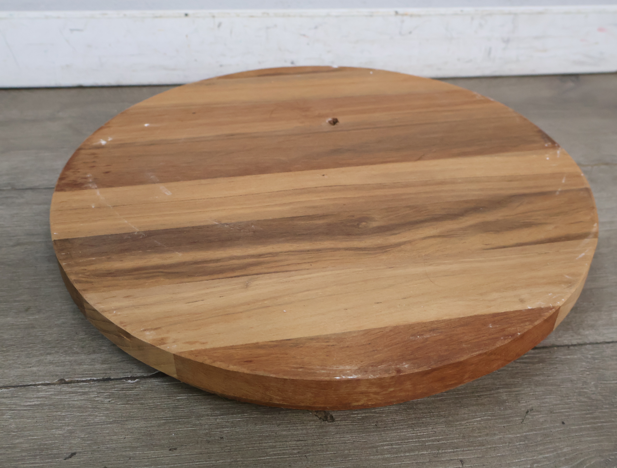 Ronde houten spiegel met schelpdecoratie – foto 14 – kavel bij GSD Auctions, Zoeterwoude