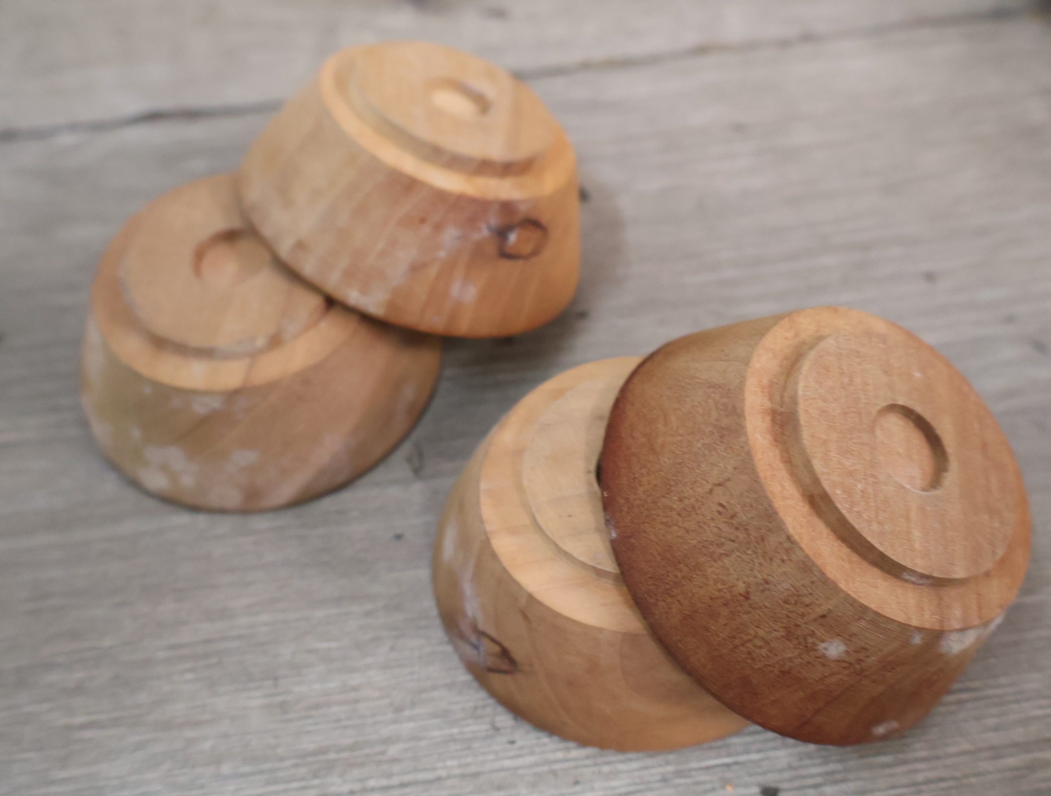 Diverse houten decoratieve items – foto 8 – kavel bij GSD Auctions, Zoeterwoude