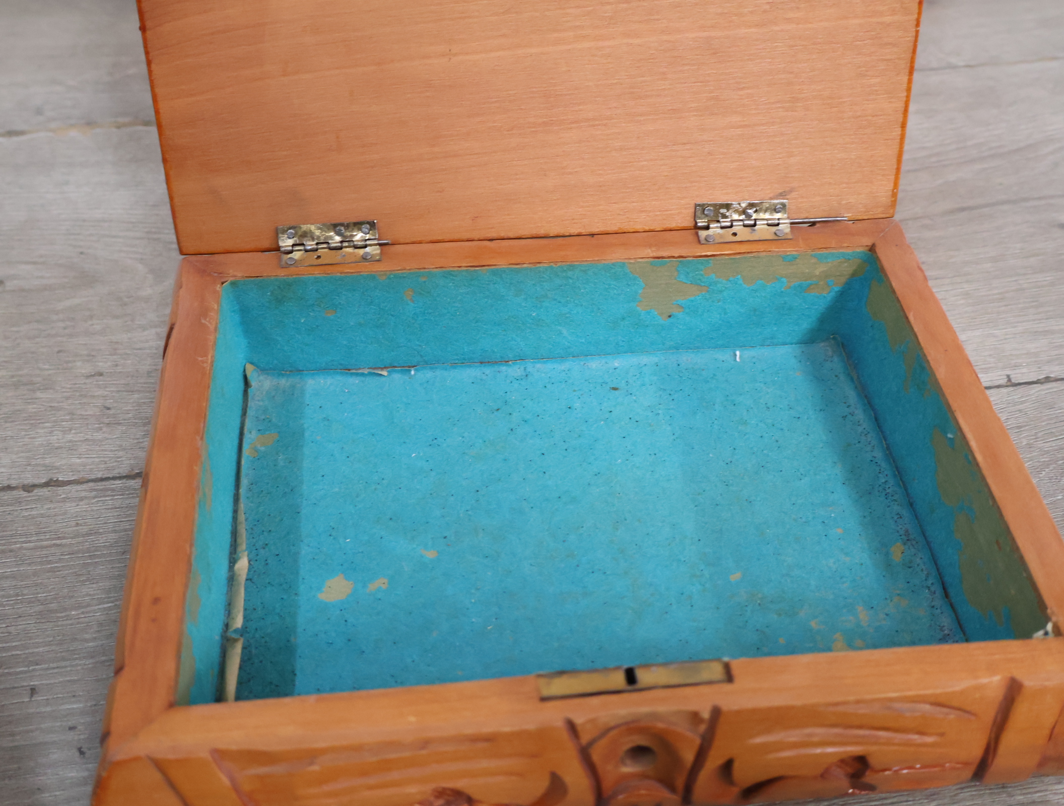 Diverse houten decoratieve items – foto 15 – kavel bij GSD Auctions, Zoeterwoude