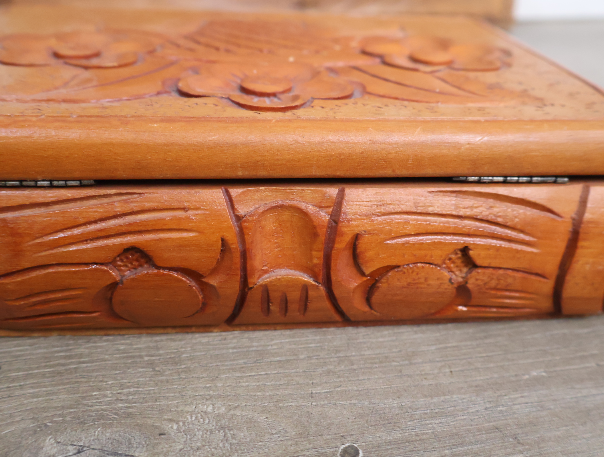 Diverse houten decoratieve items – foto 16 – kavel bij GSD Auctions, Zoeterwoude