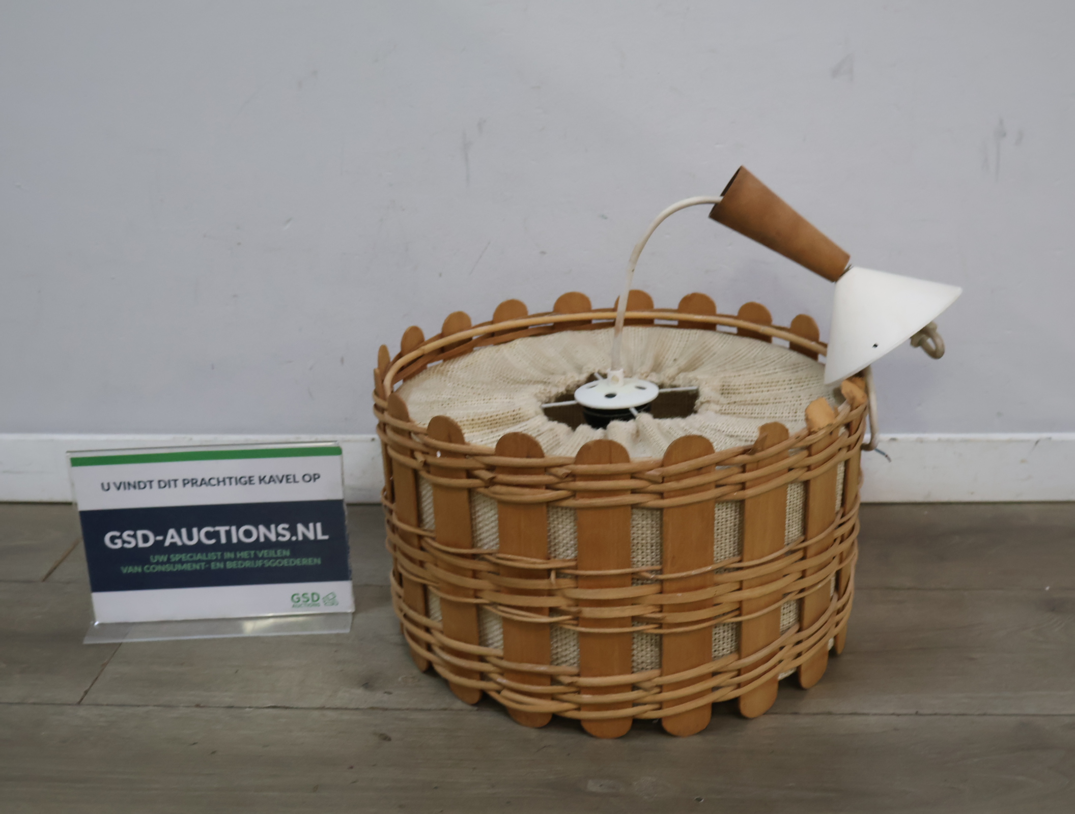 Vintage Scandinavische rotan hanglamp - Jaren '60 – foto 2 – kavel bij GSD Auctions, Zoeterwoude
