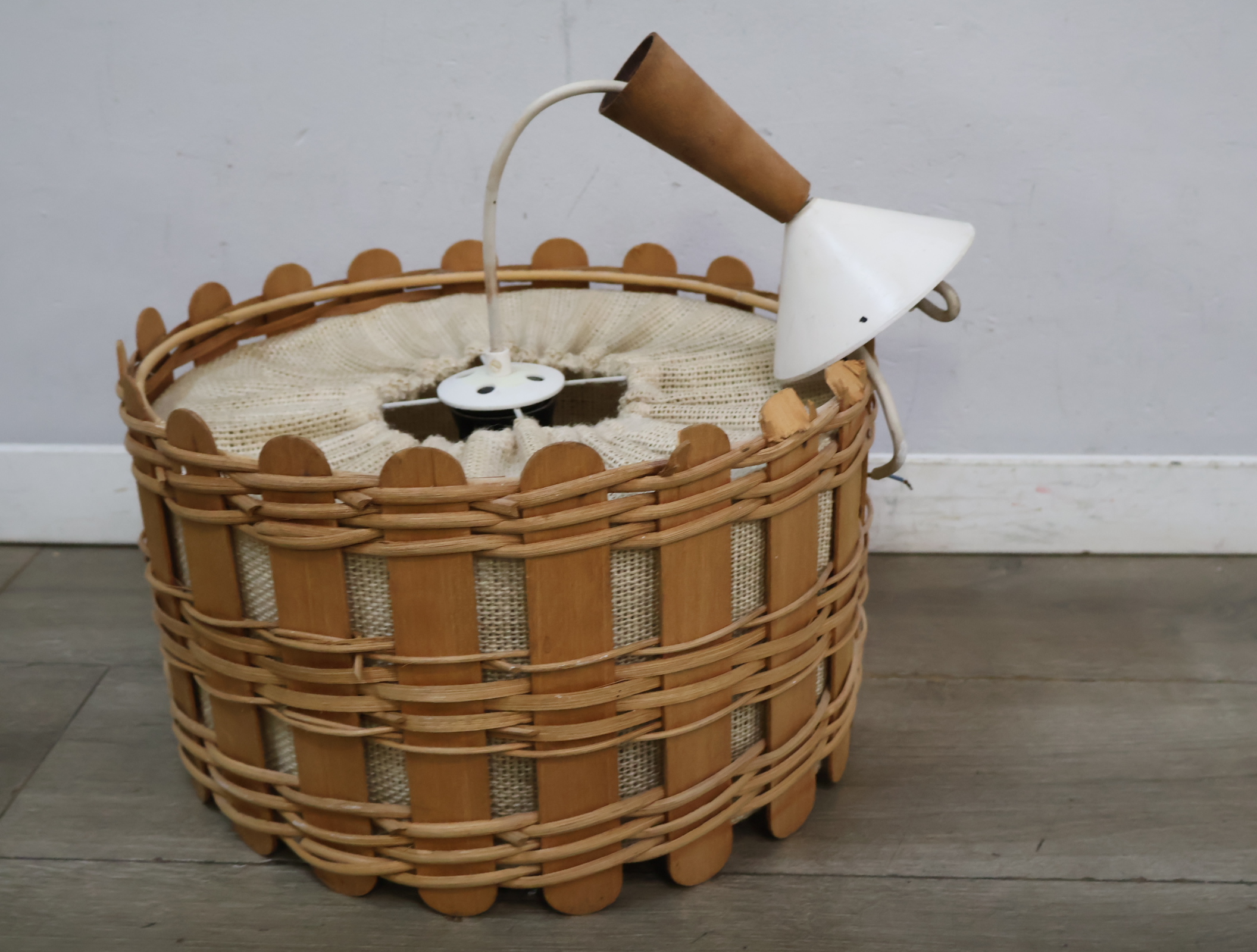 Vintage Scandinavische rotan hanglamp - Jaren '60 – foto 3 – kavel bij GSD Auctions, Zoeterwoude