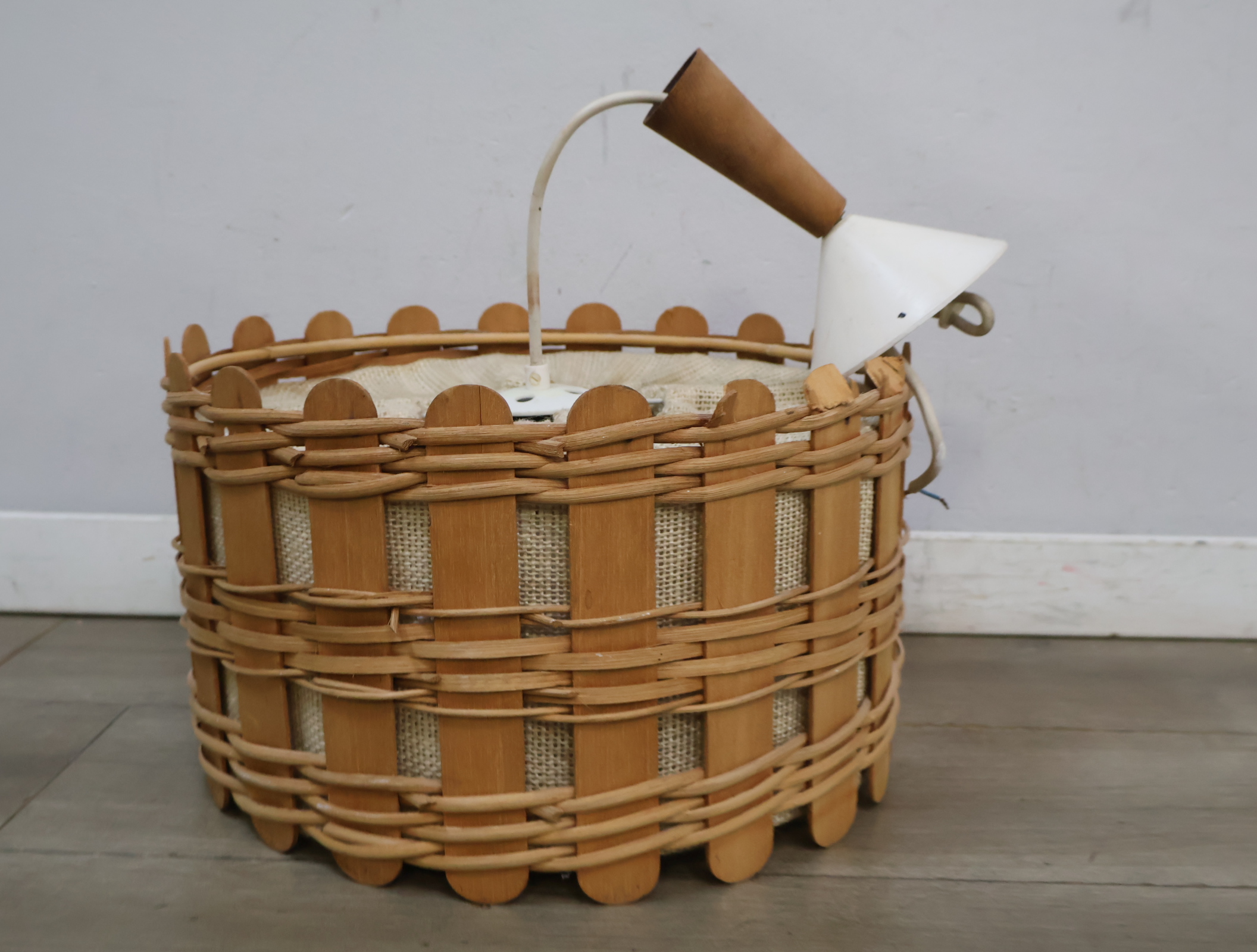 Vintage Scandinavische rotan hanglamp - Jaren '60 – foto 4 – kavel bij GSD Auctions, Zoeterwoude