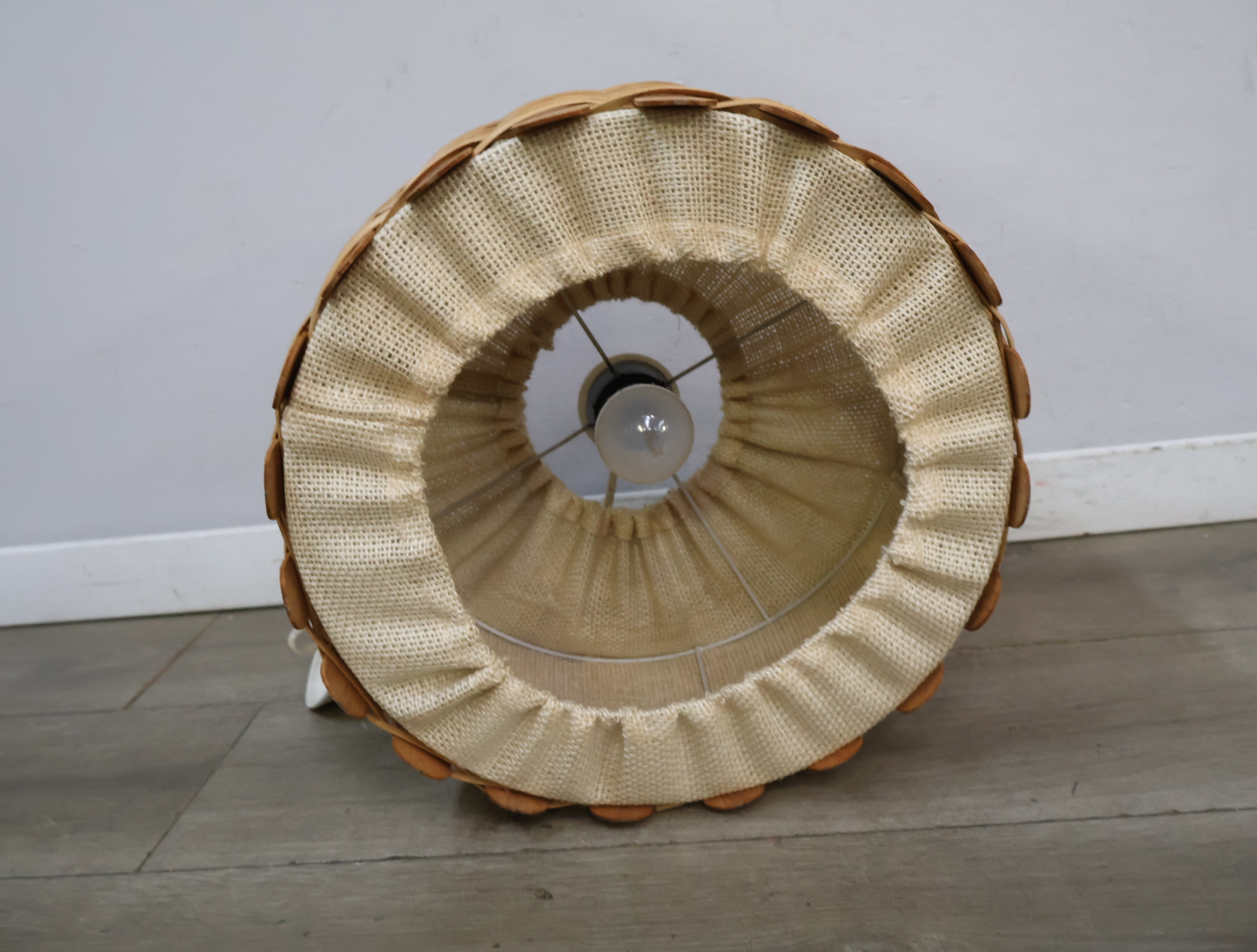 Vintage Scandinavische rotan hanglamp - Jaren '60 – foto 8 – kavel bij GSD Auctions, Zoeterwoude