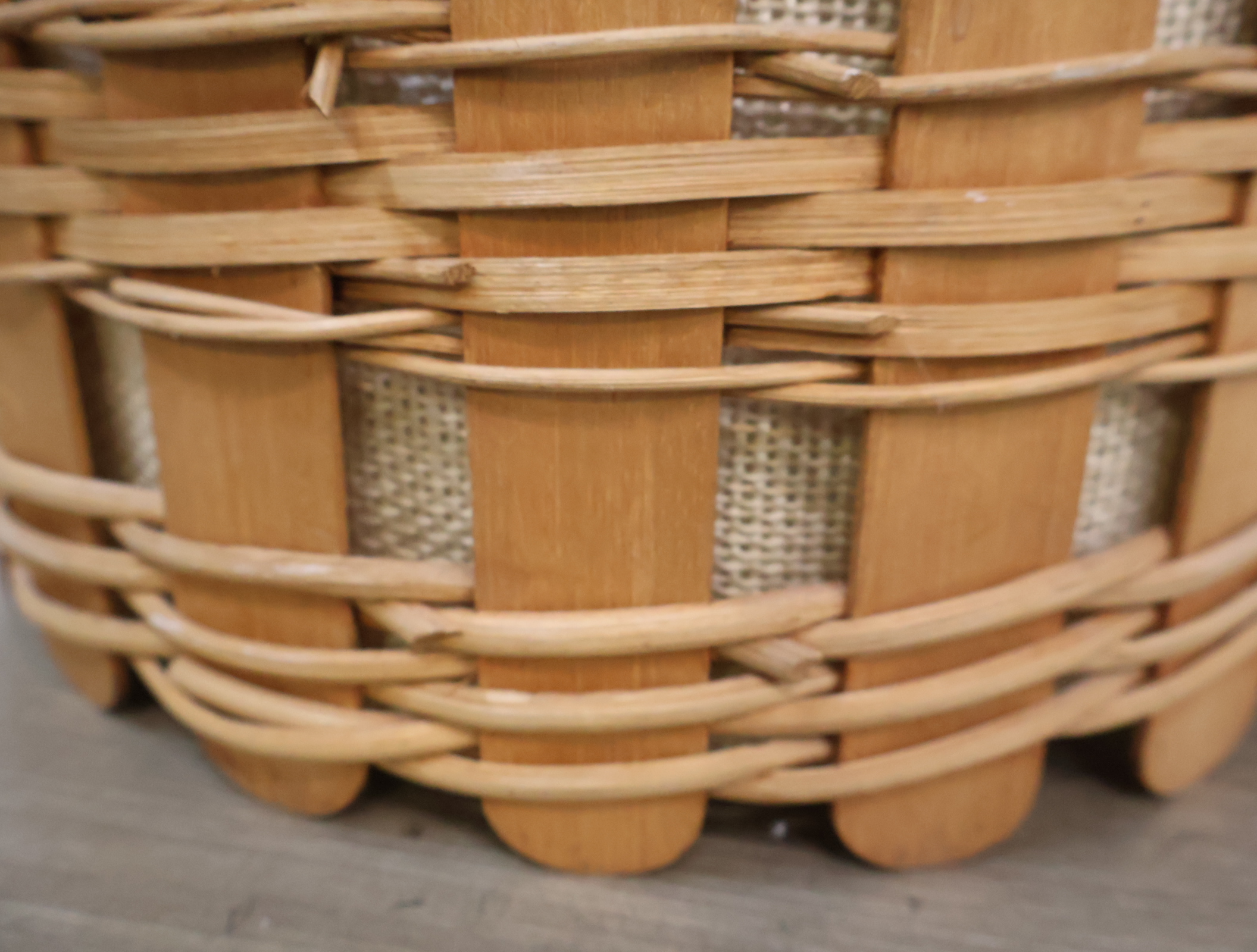 Vintage Scandinavische rotan hanglamp - Jaren '60 – foto 13 – kavel bij GSD Auctions, Zoeterwoude