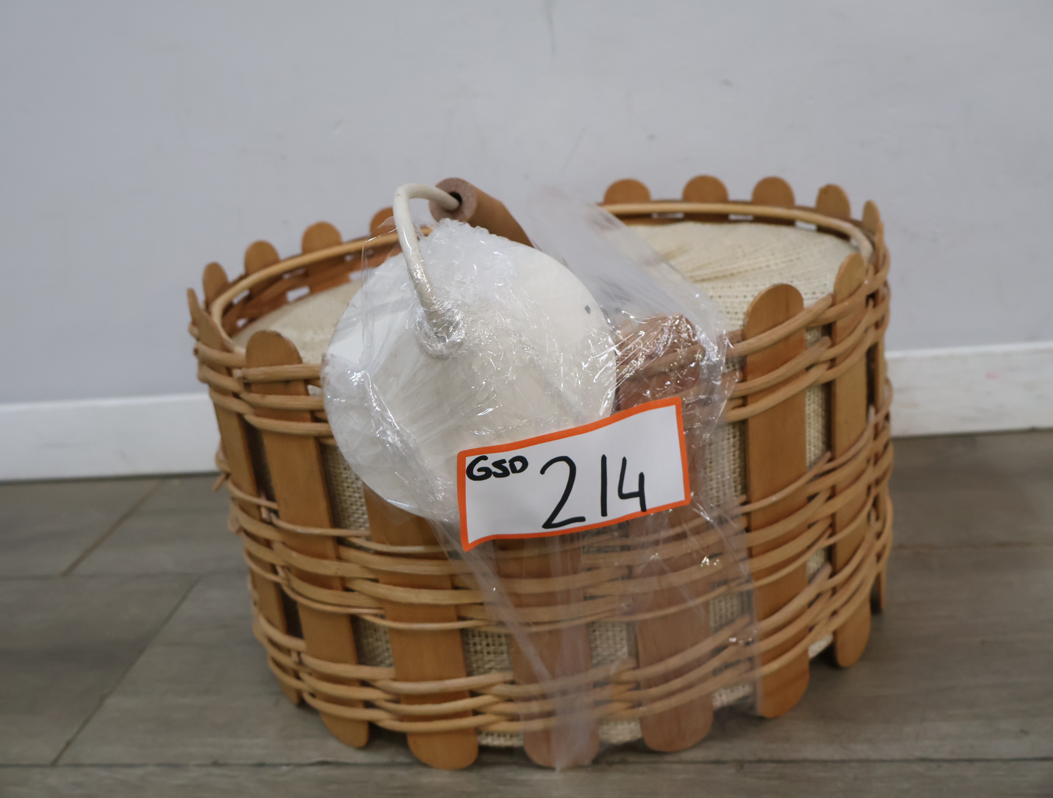 Vintage Scandinavische rotan hanglamp - Jaren '60 – foto 17 – kavel bij GSD Auctions, Zoeterwoude