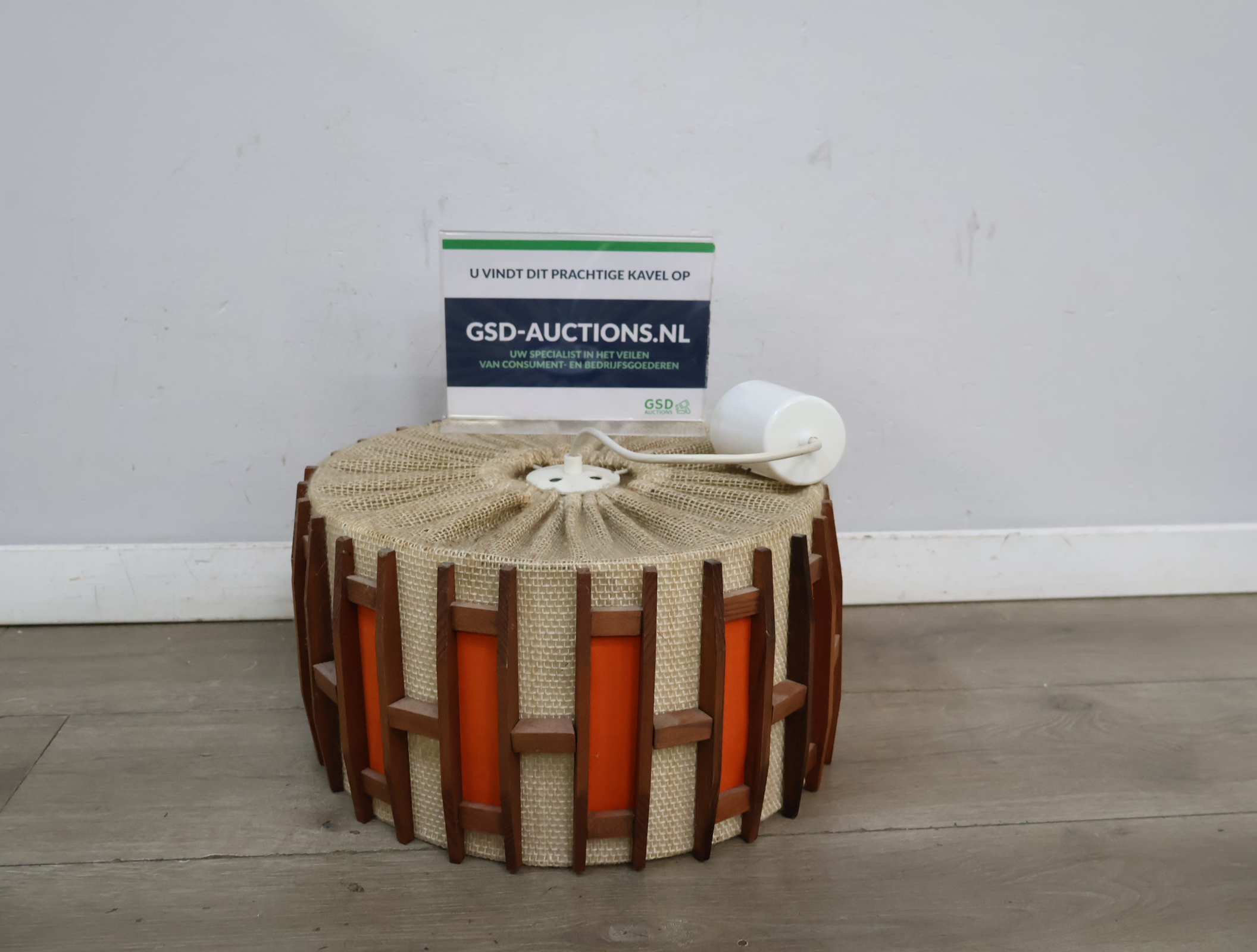 Vintage Scandinavische hanglamp - jute teak – kavel bij GSD Auctions, Zoeterwoude