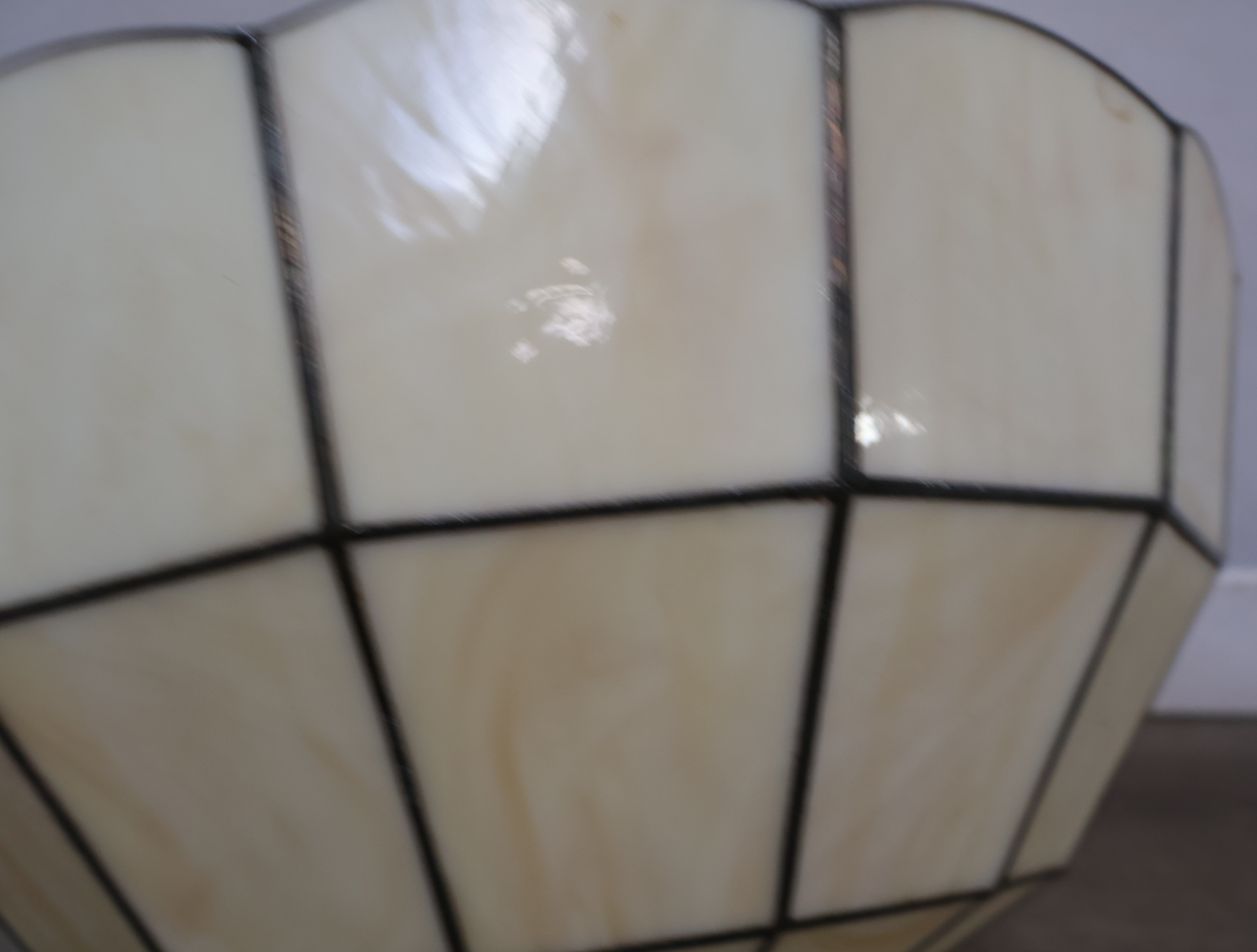 Tiffany stijl hanglamp – foto 9 – kavel bij GSD Auctions, Zoeterwoude