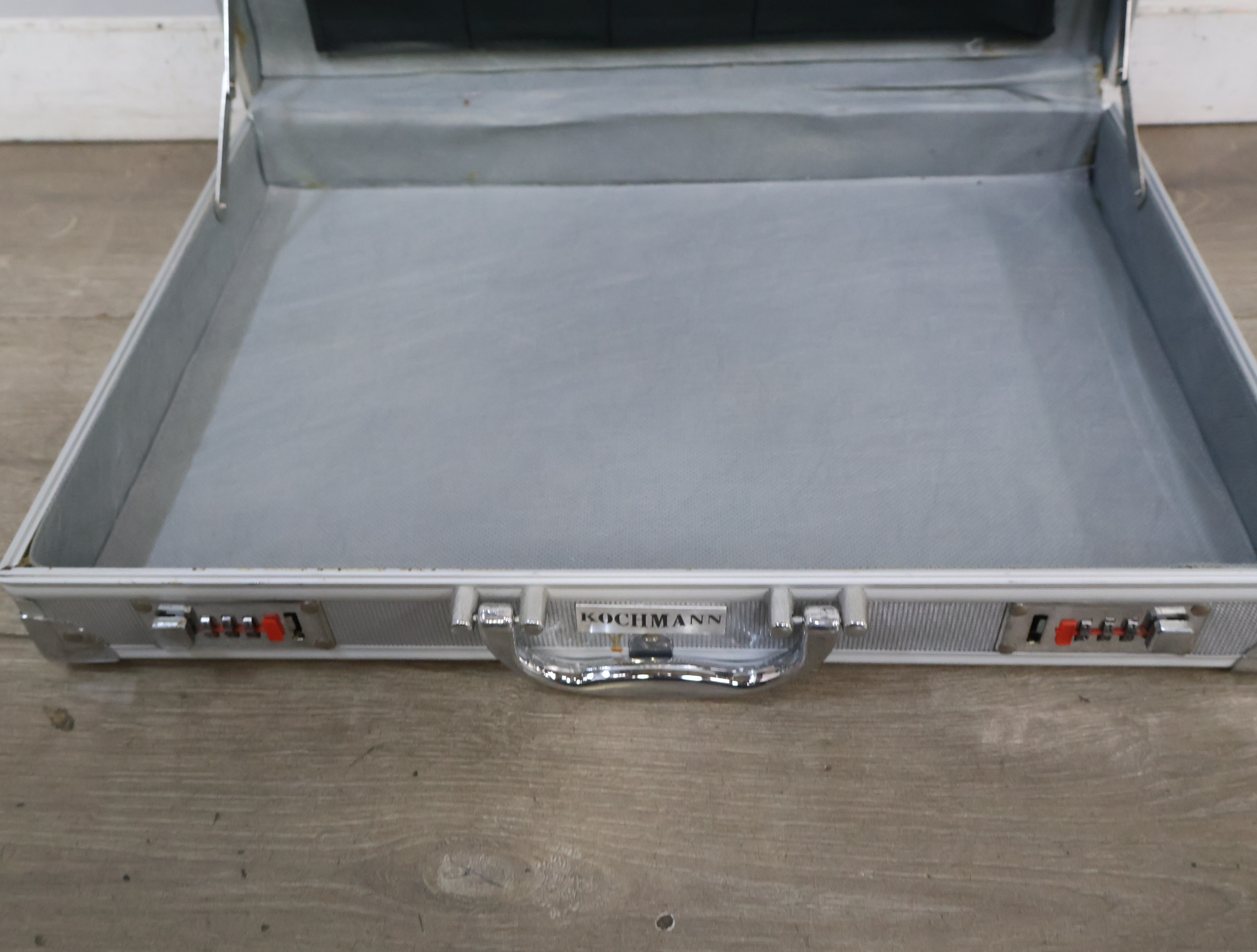 Kochmann aluminium koffer – foto 11 – kavel bij GSD Auctions, Zoeterwoude