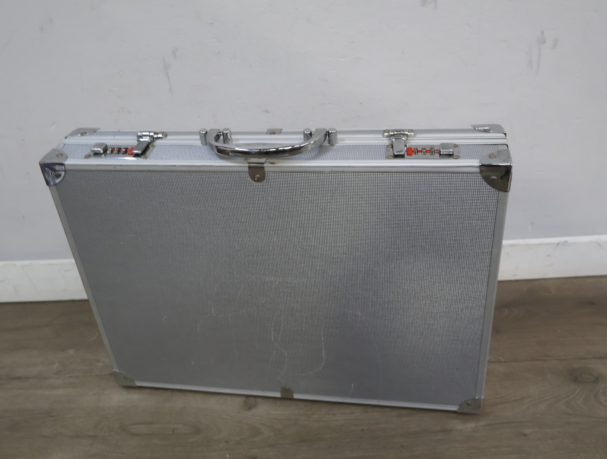 Kochmann aluminium koffer – foto 12 – kavel bij GSD Auctions, Zoeterwoude