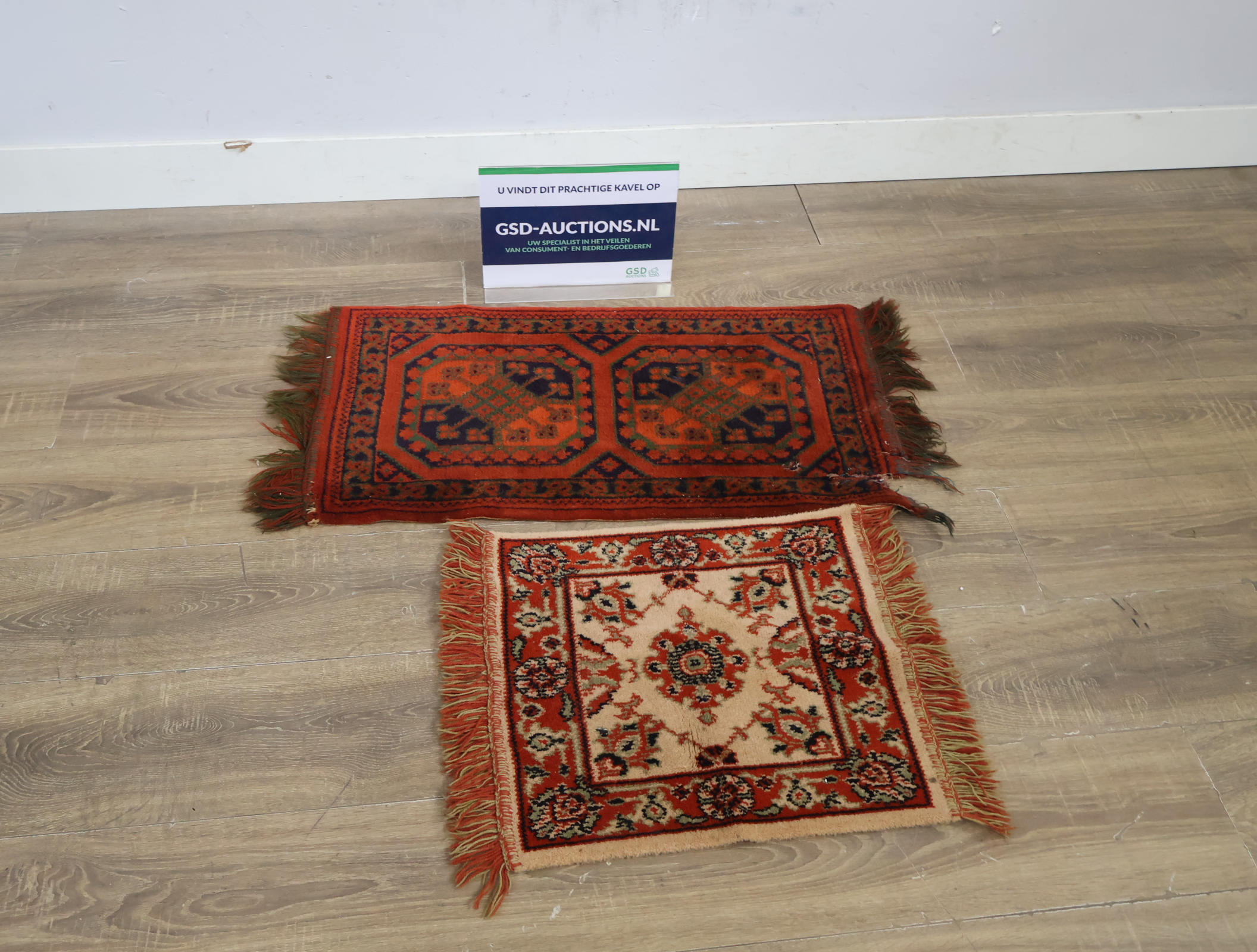 Set van twee kleine vintage kleedjes – kavel bij GSD Auctions, Zoeterwoude