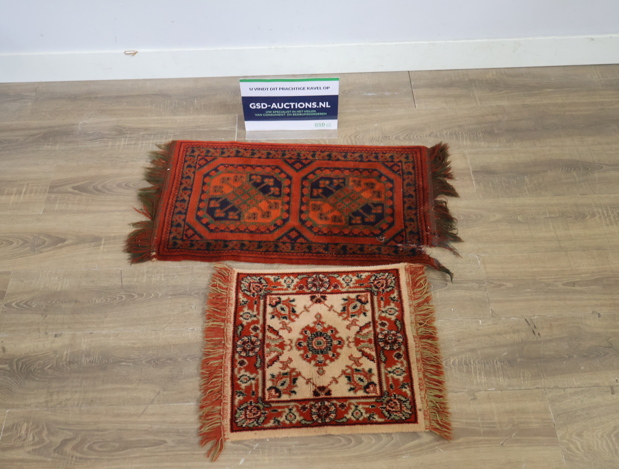 Set van twee kleine vintage kleedjes – foto 2 – kavel bij GSD Auctions, Zoeterwoude