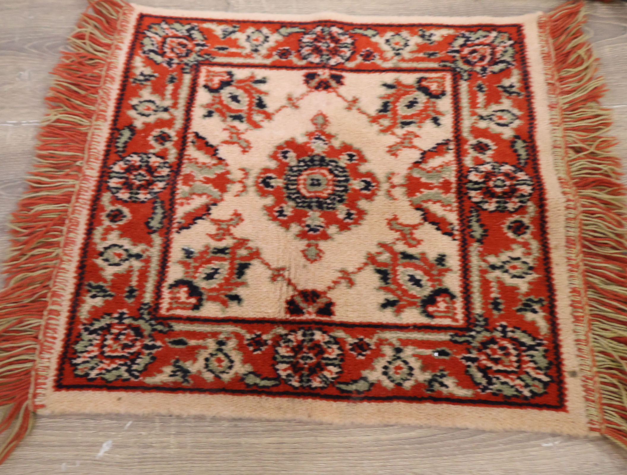 Set van twee kleine vintage kleedjes – foto 5 – kavel bij GSD Auctions, Zoeterwoude