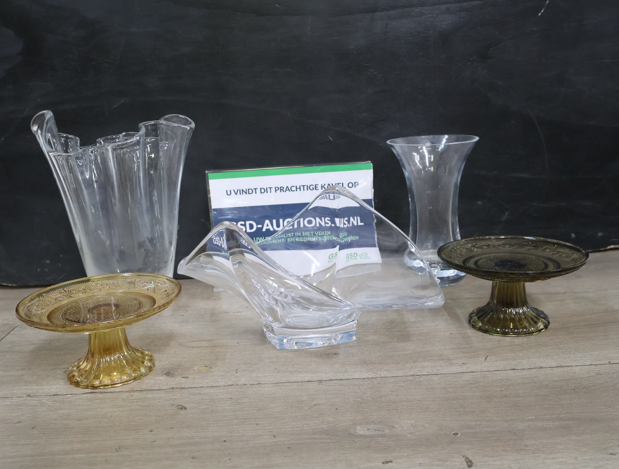 Set glazen vazen en schalen – foto 2 – kavel bij GSD Auctions, Zoeterwoude