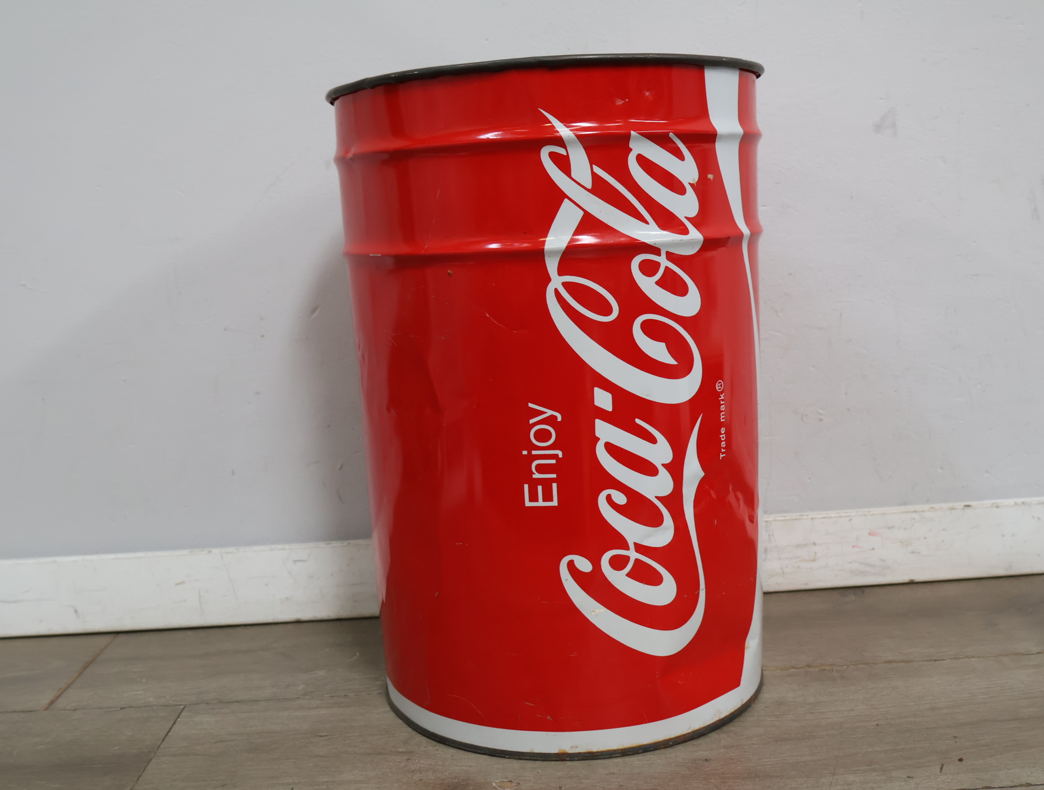 Coca-Cola metalen emmer – foto 3 – kavel bij GSD Auctions, Zoeterwoude