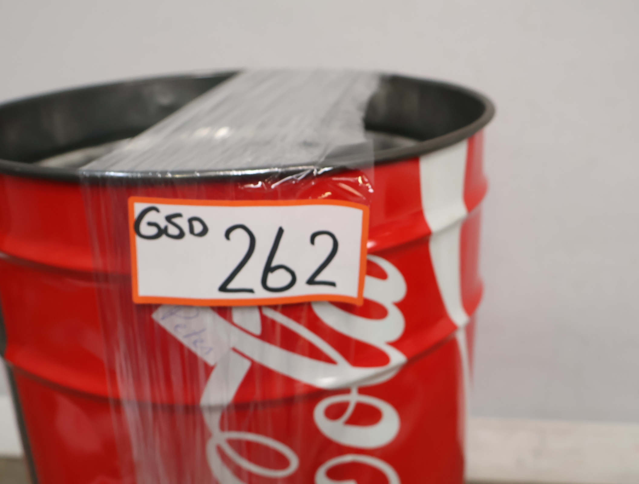 Coca-Cola metalen emmer – foto 14 – kavel bij GSD Auctions, Zoeterwoude
