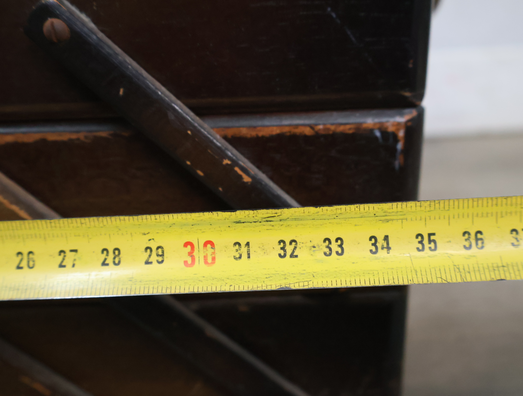 Vintage houten naaidoos met inhoud – foto 11 – kavel bij GSD Auctions, Zoeterwoude