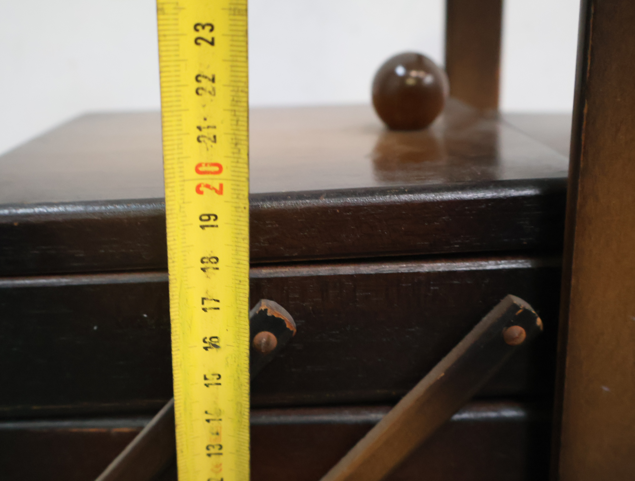 Vintage houten naaidoos met inhoud – foto 12 – kavel bij GSD Auctions, Zoeterwoude