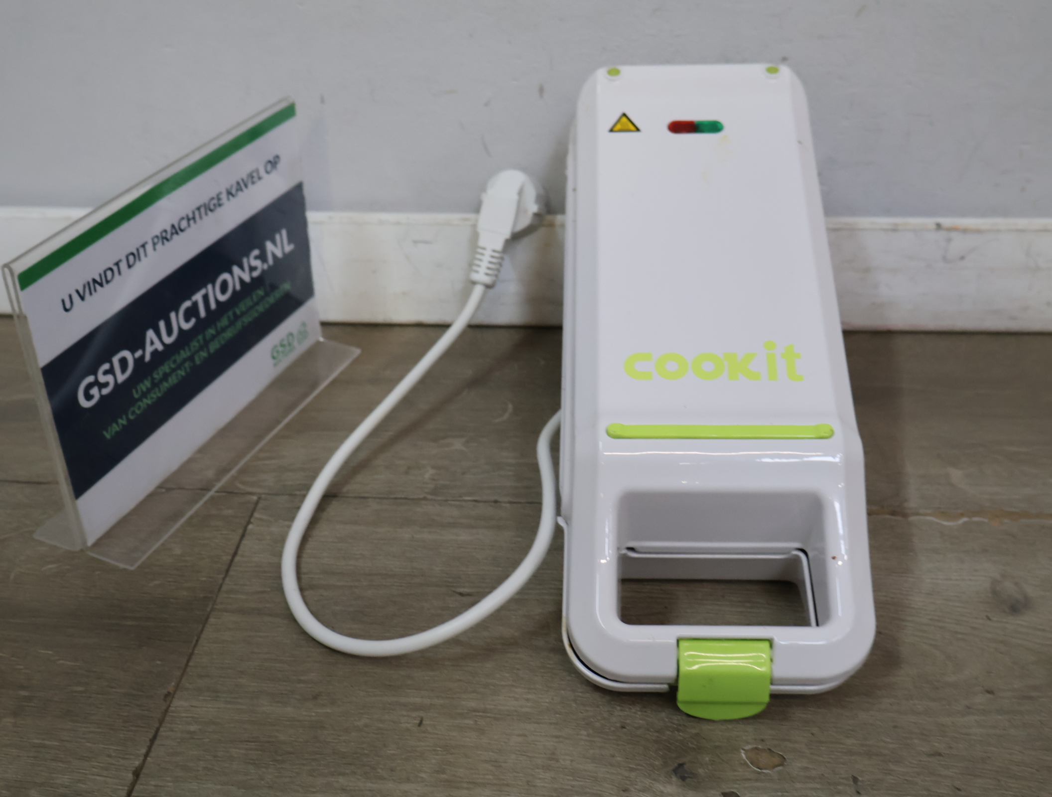 Wit ovalen grillapparaat – foto 2 – kavel bij GSD Auctions, Zoeterwoude