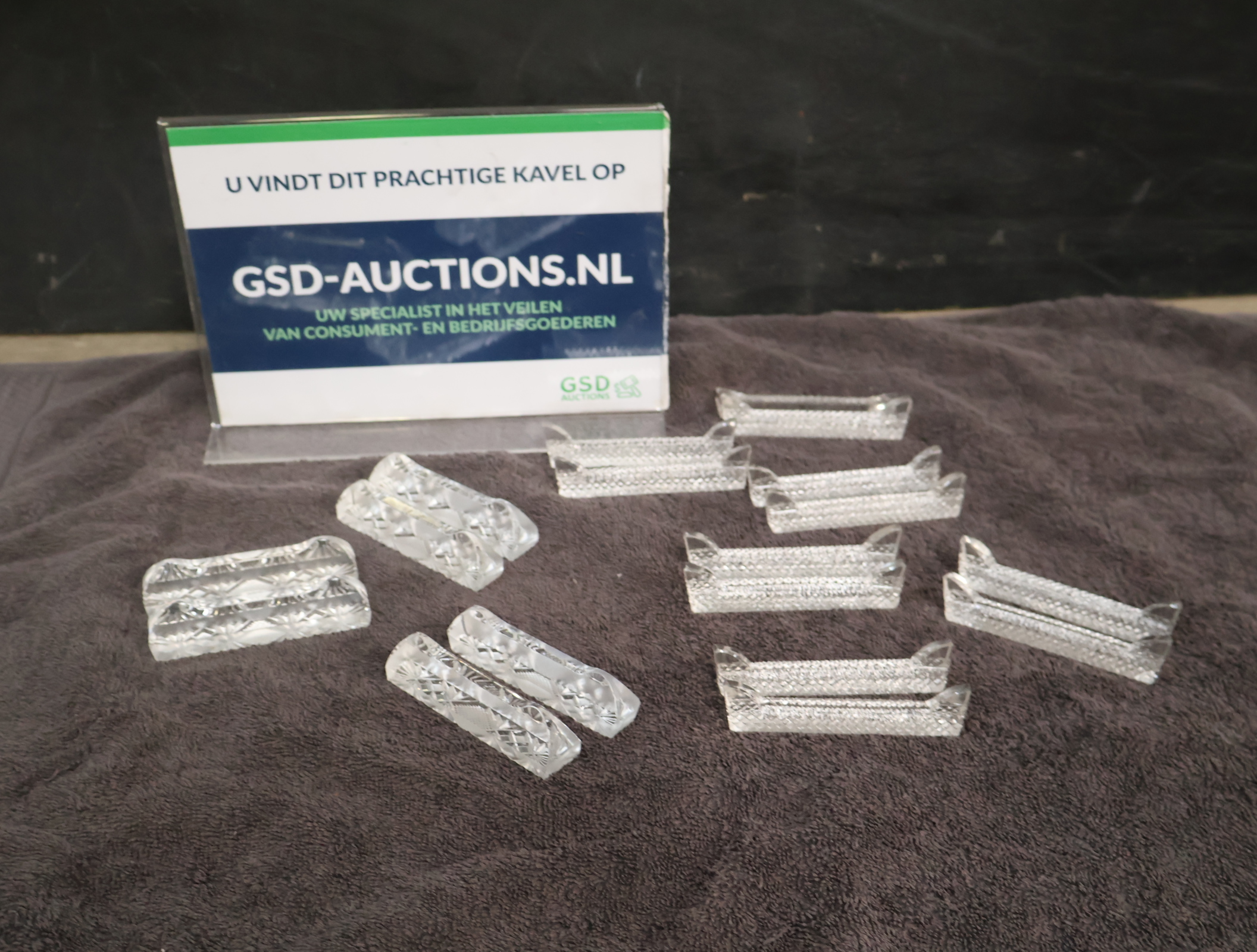 Kristallen messenleggers set met doos – foto 2 – kavel bij GSD Auctions, Zoeterwoude