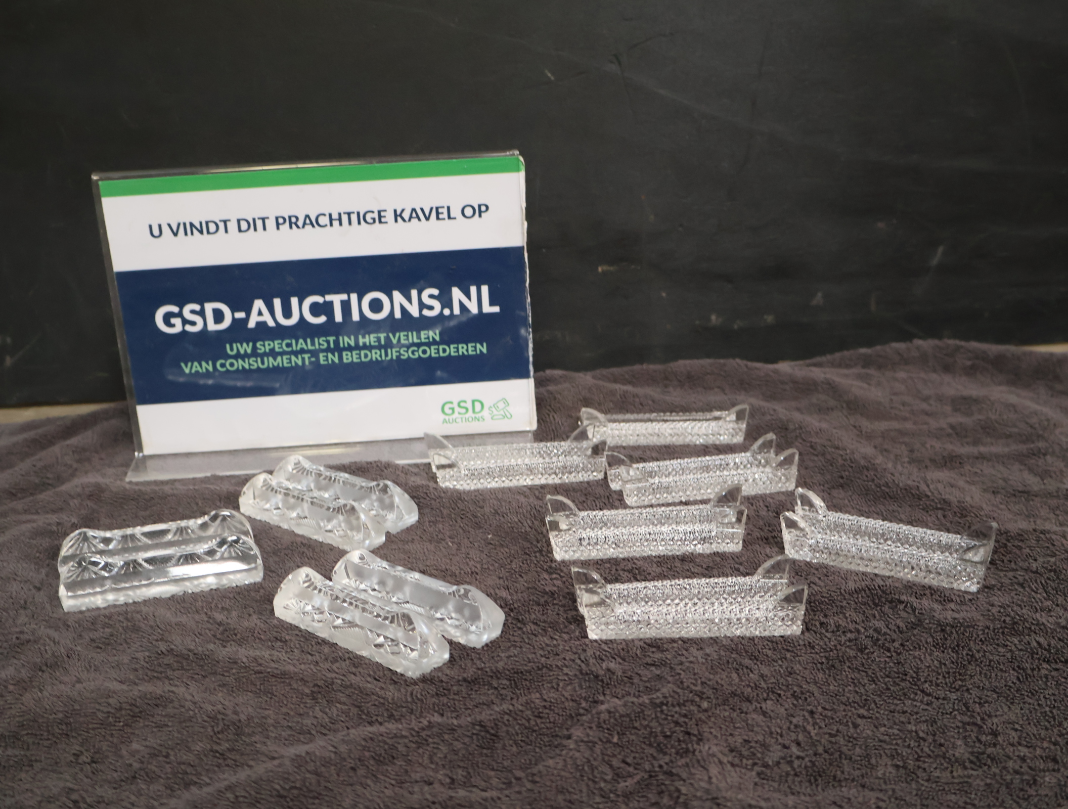 Kristallen messenleggers set met doos – foto 3 – kavel bij GSD Auctions, Zoeterwoude