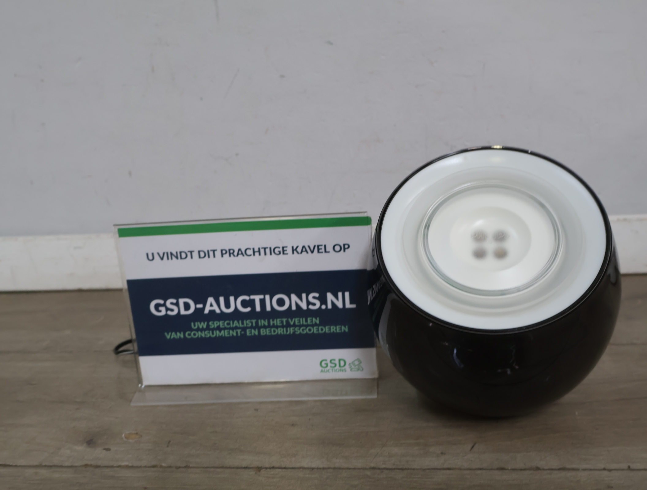 Philips livingcolours LED lamp – kavel bij GSD Auctions, Zoeterwoude