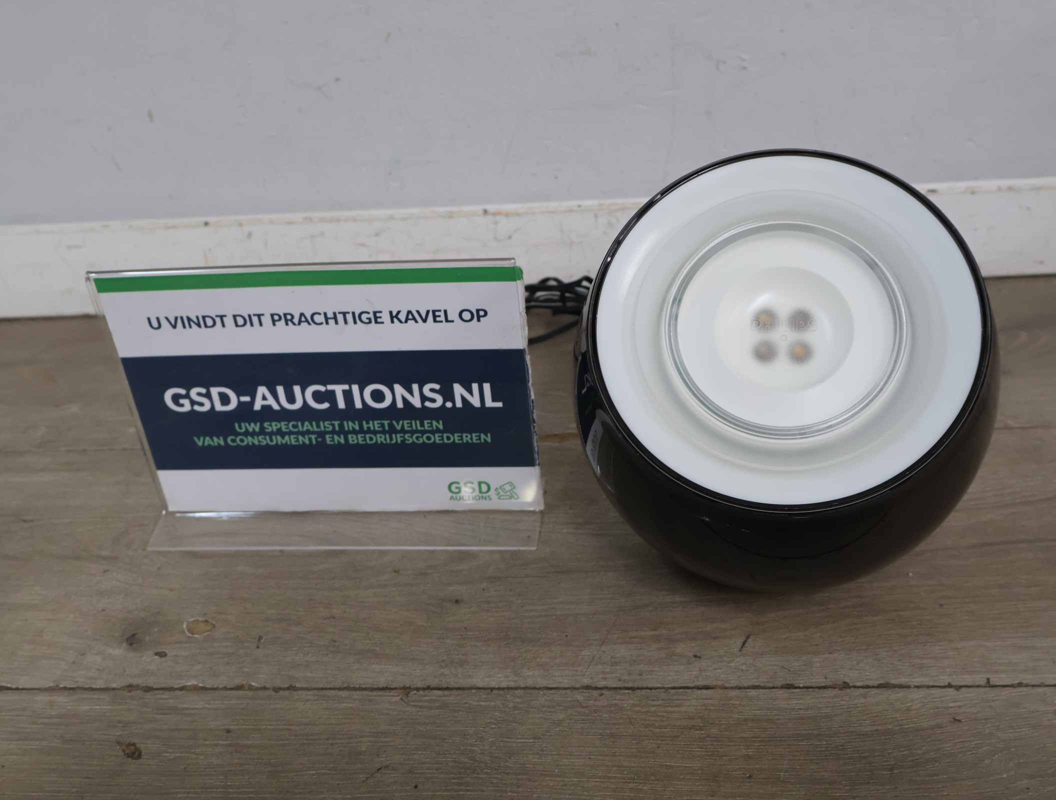 Philips livingcolours LED lamp – foto 2 – kavel bij GSD Auctions, Zoeterwoude