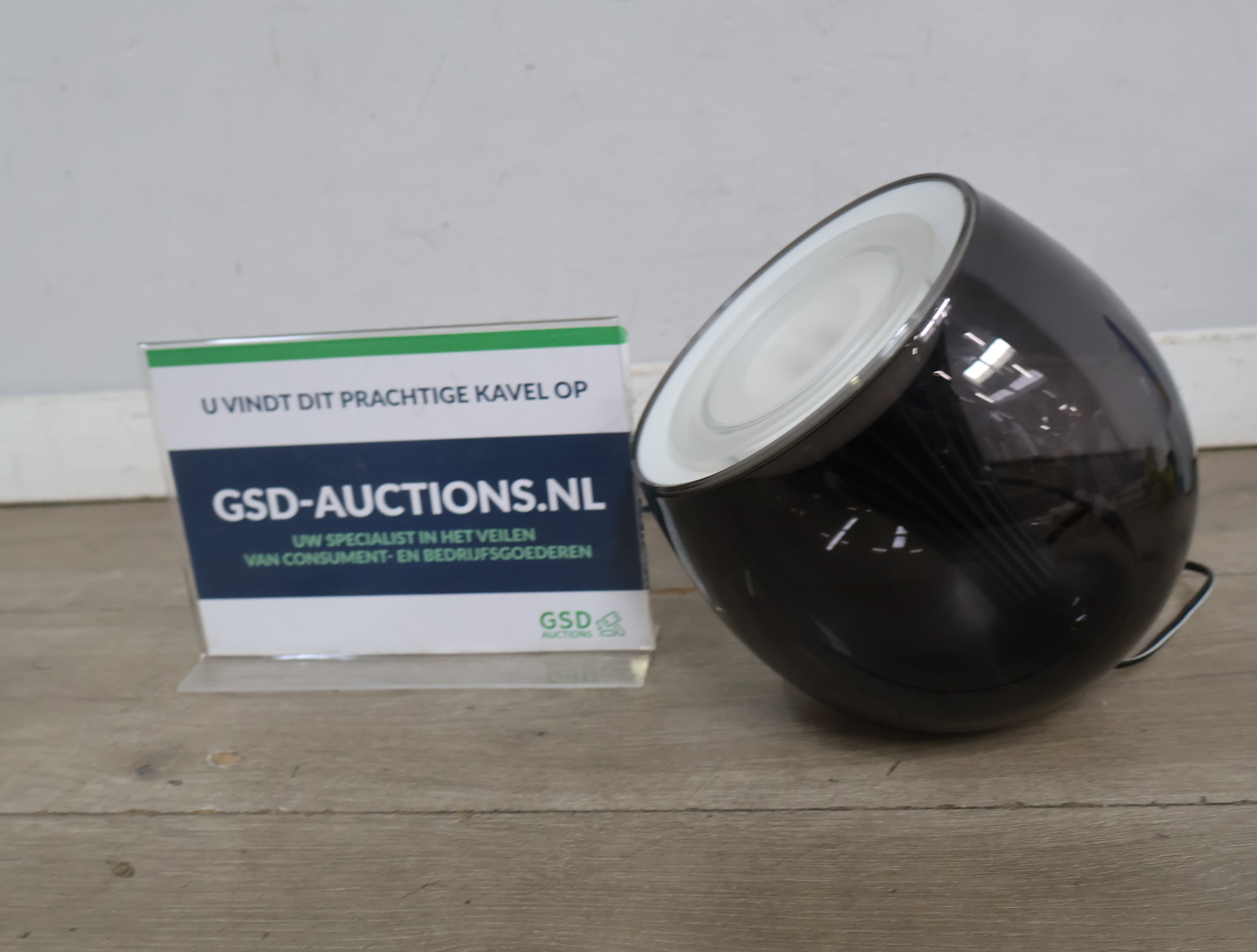 Philips livingcolours LED lamp – foto 3 – kavel bij GSD Auctions, Zoeterwoude