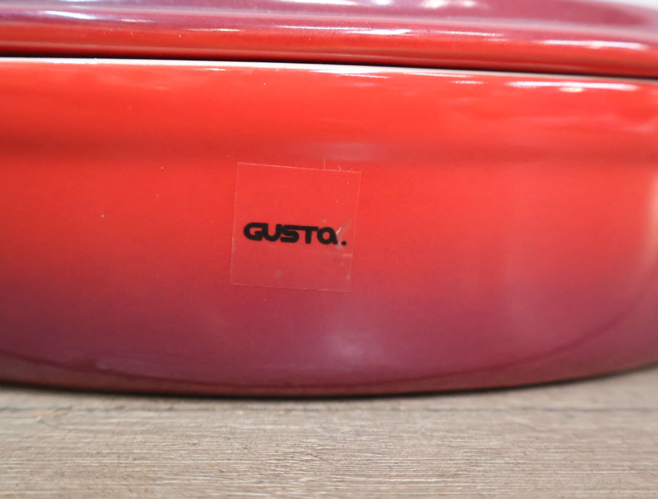Rode Gusto Cocotte Gietijzeren Pan – foto 7 – kavel bij GSD Auctions, Zoeterwoude
