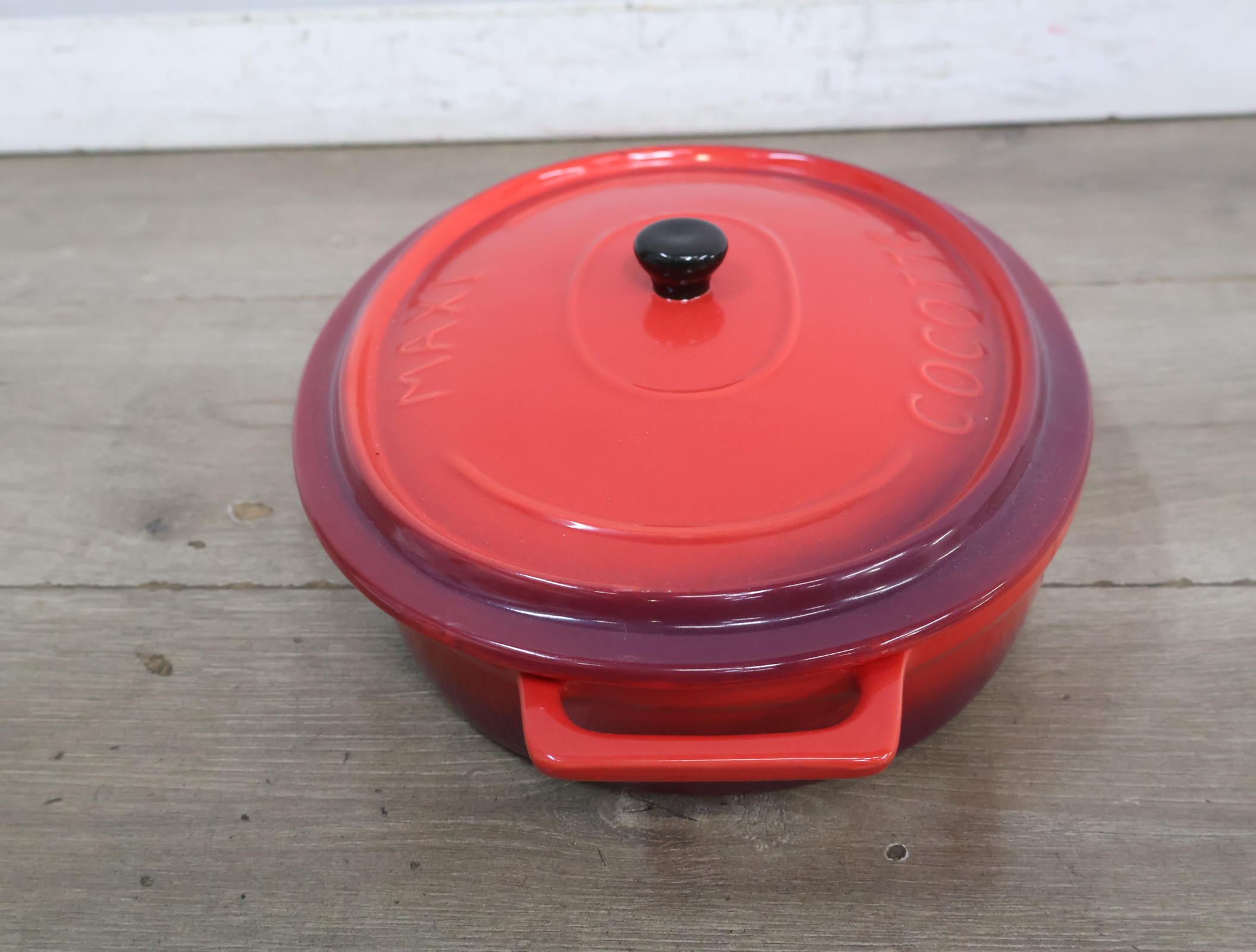Rode Gusto Cocotte Gietijzeren Pan – foto 8 – kavel bij GSD Auctions, Zoeterwoude