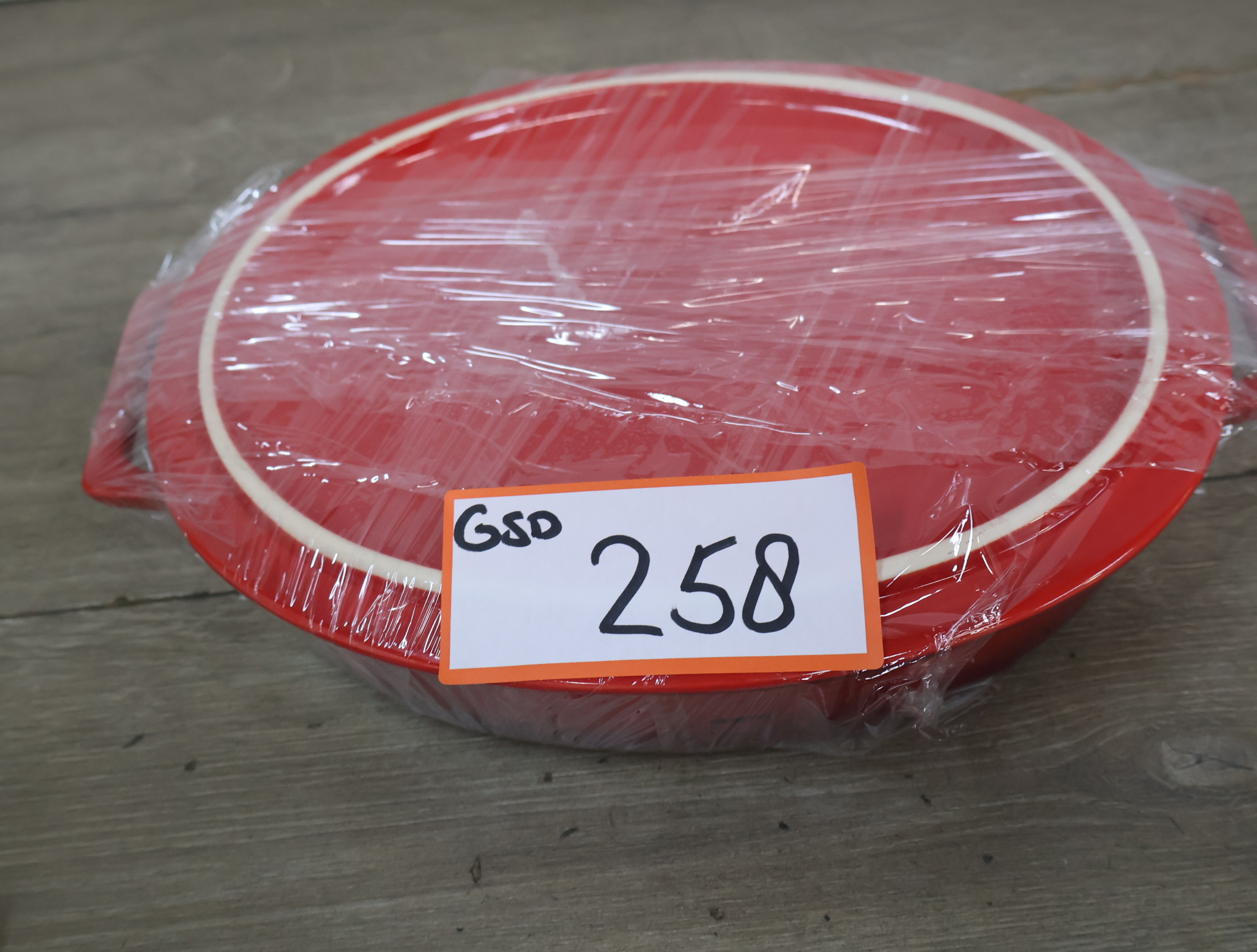 Rode Gusto Cocotte Gietijzeren Pan – foto 21 – kavel bij GSD Auctions, Zoeterwoude