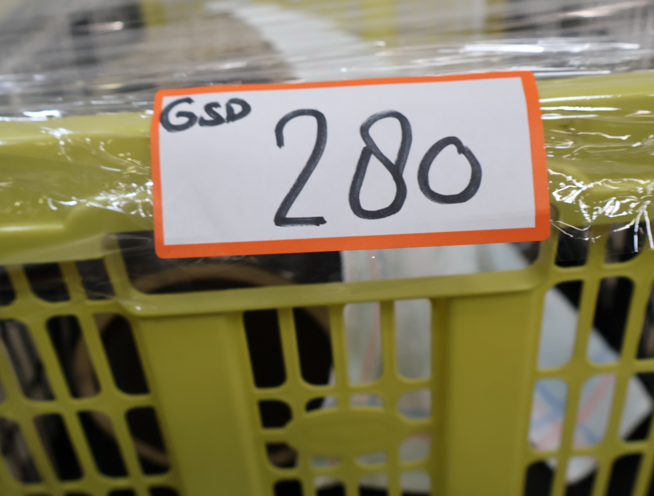 Set van twee keramische vazen – foto 19 – kavel bij GSD Auctions, Zoeterwoude